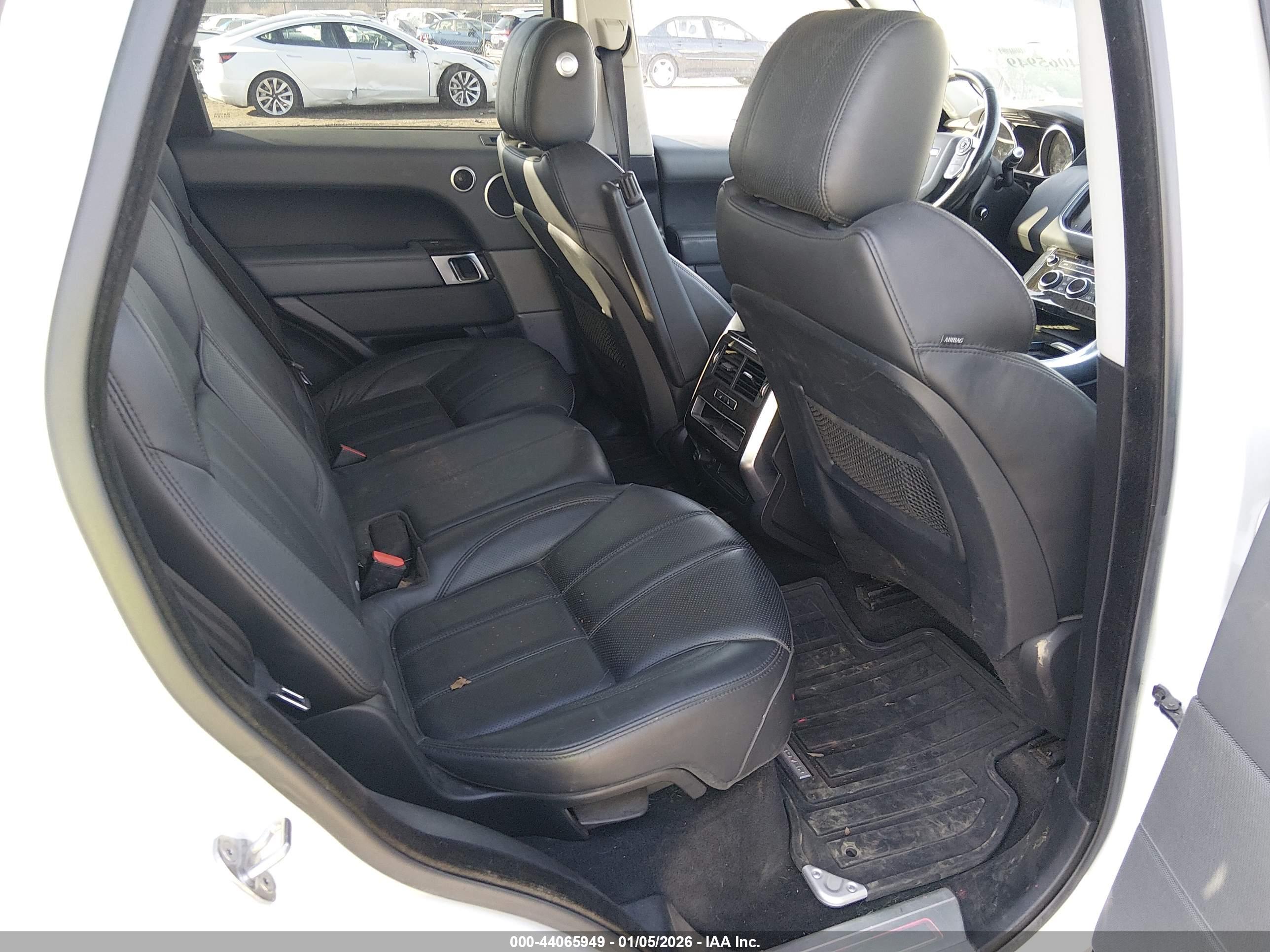 LAND ROVER image 8