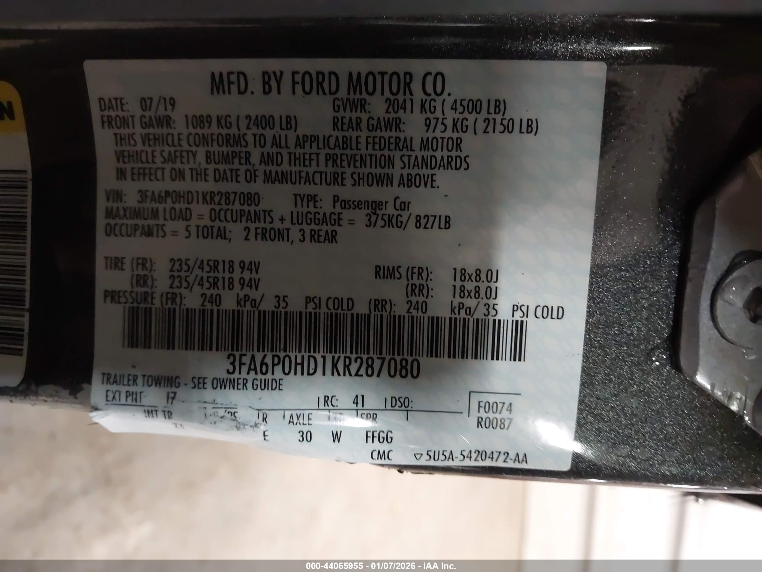 FORD FUSION image 9