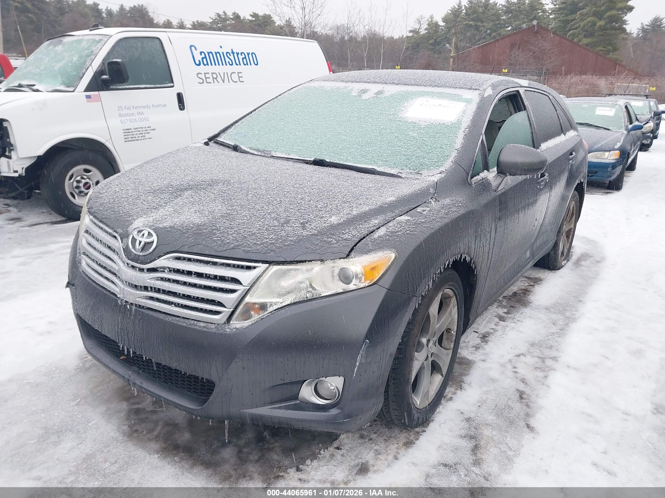TOYOTA VENZA image 2
