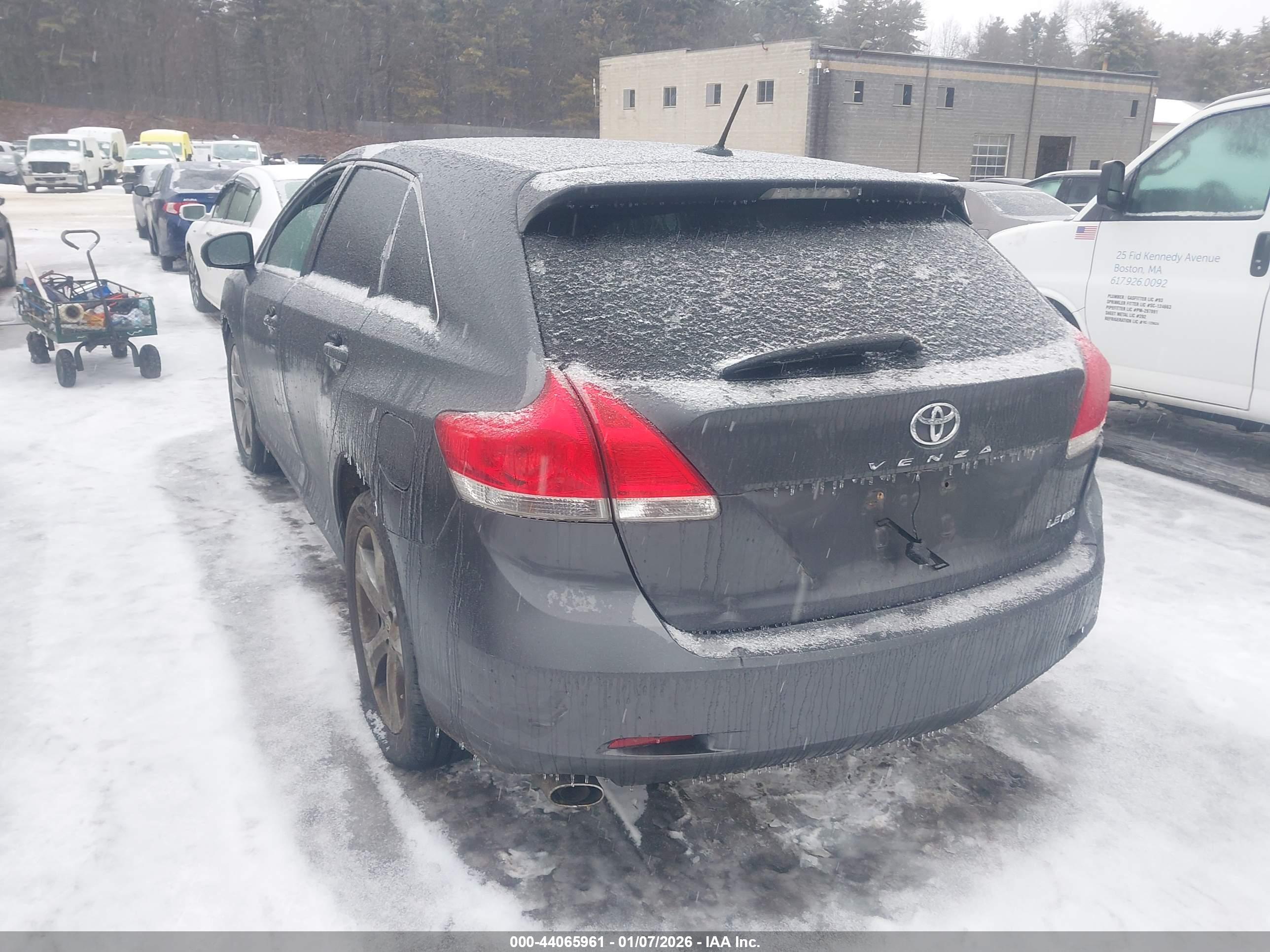 TOYOTA VENZA image 3