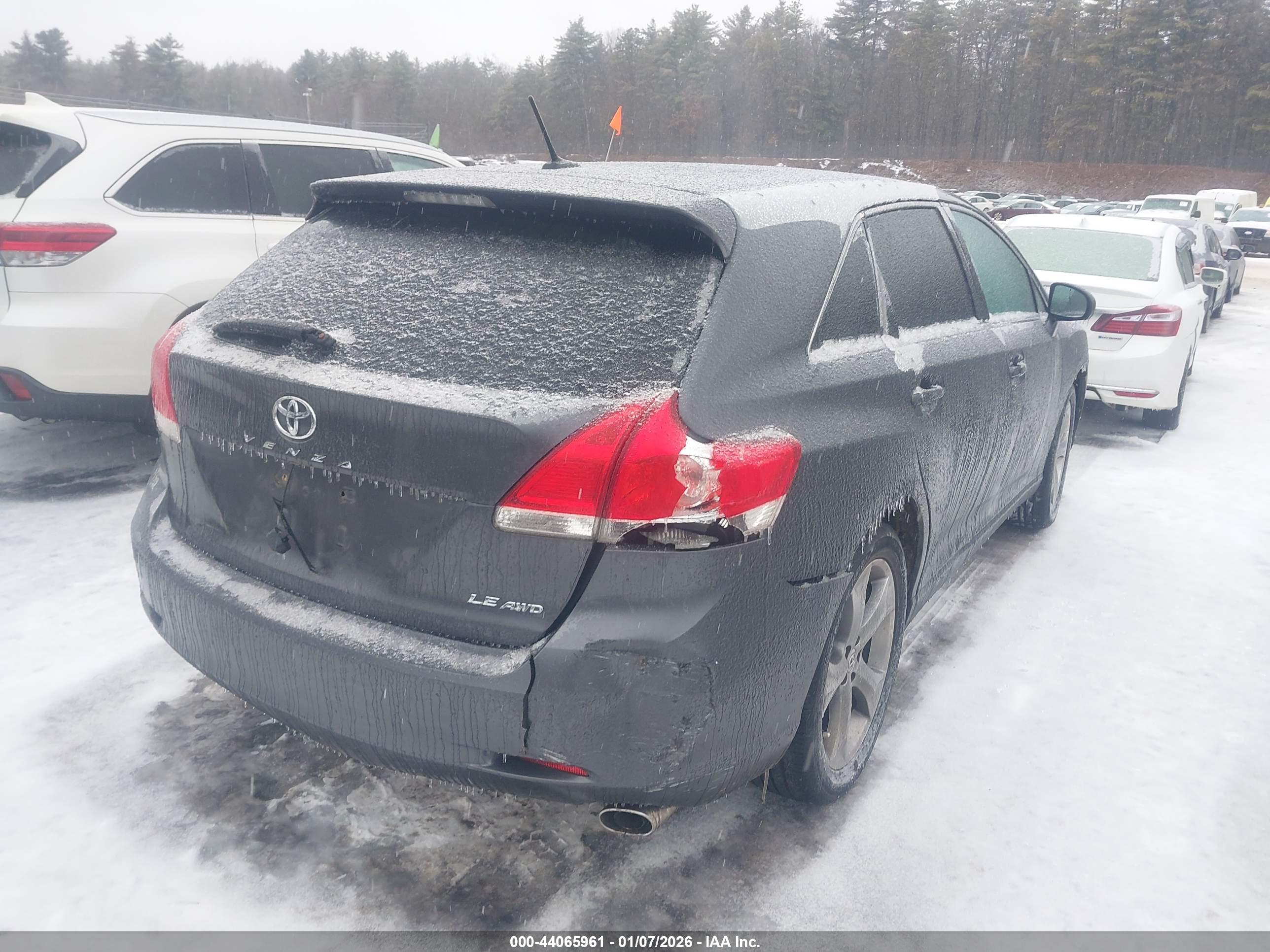 TOYOTA VENZA image 4