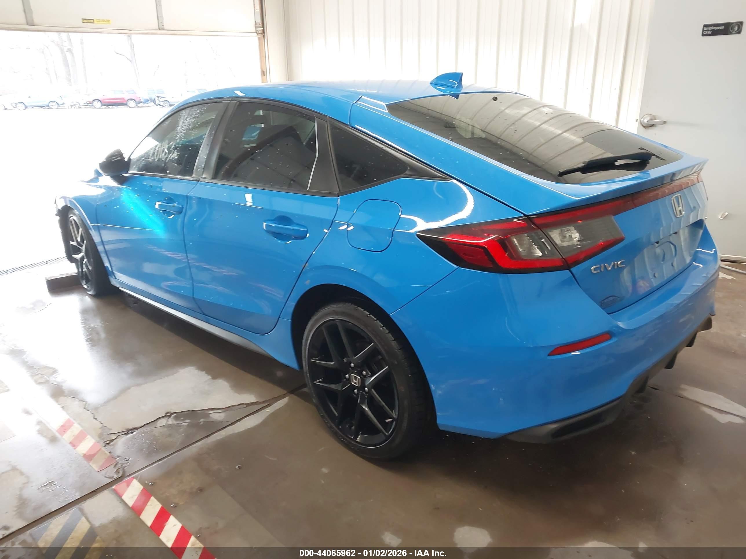 HONDA CIVIC image 3