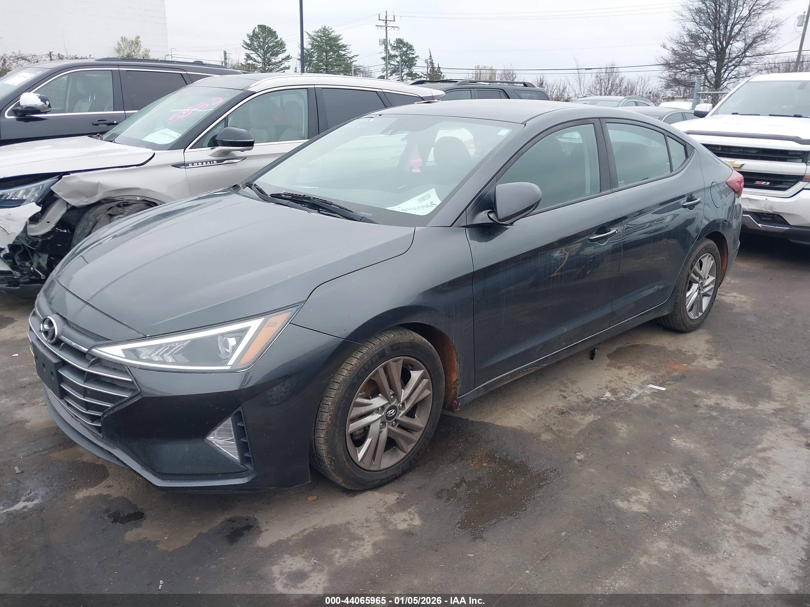 HYUNDAI ELANTRA image 2