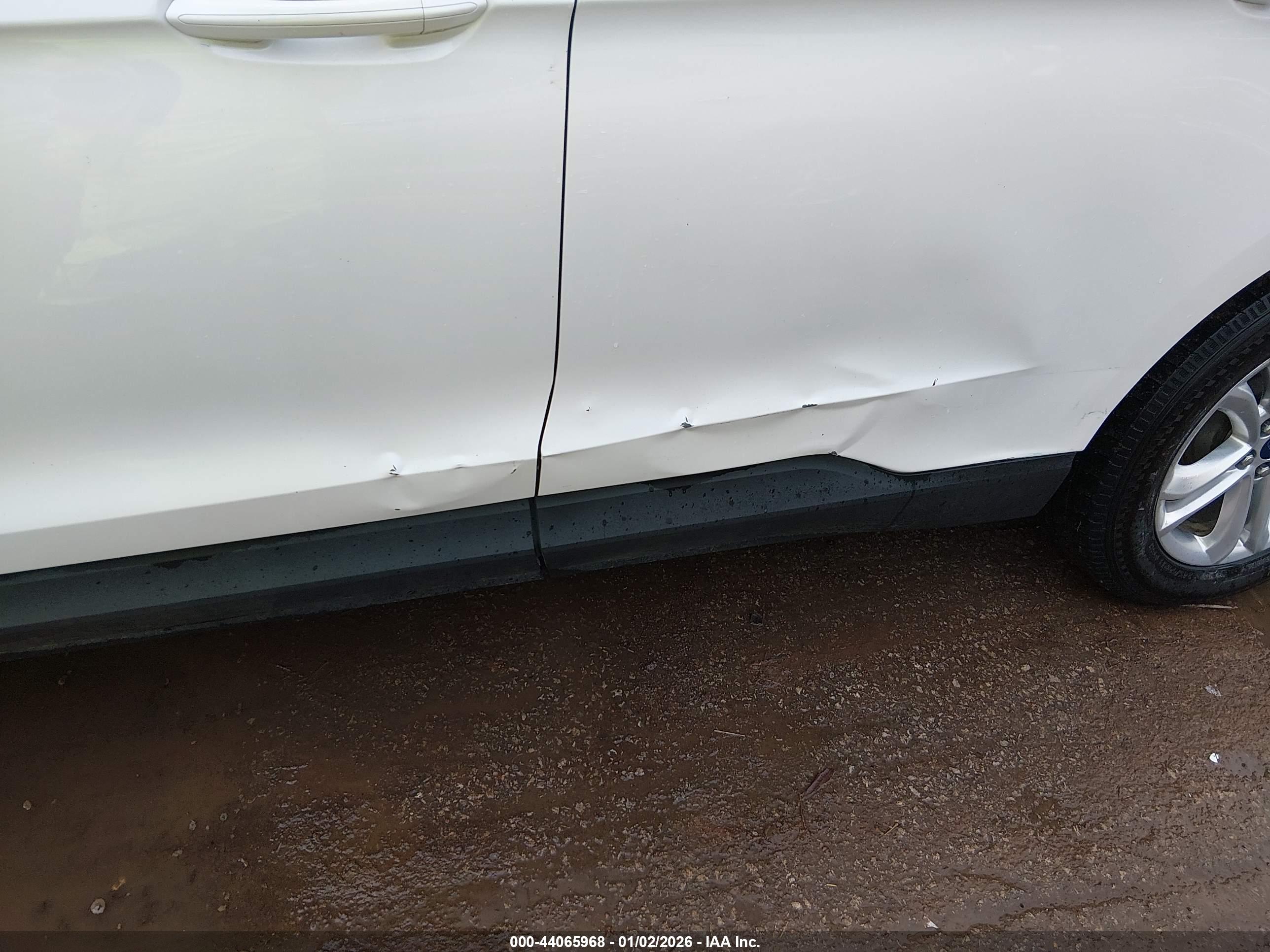 FORD EDGE image 6