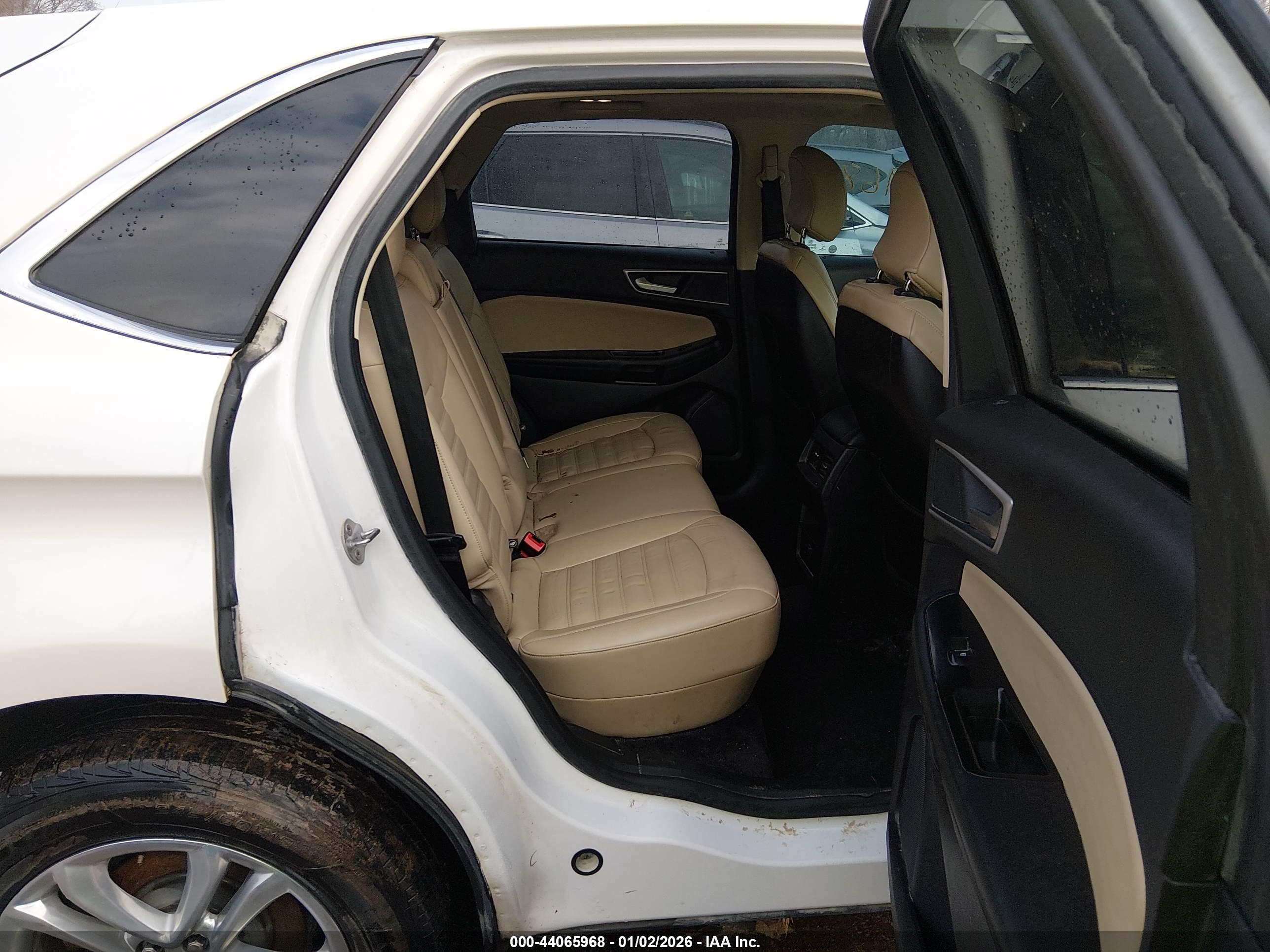 FORD EDGE image 8
