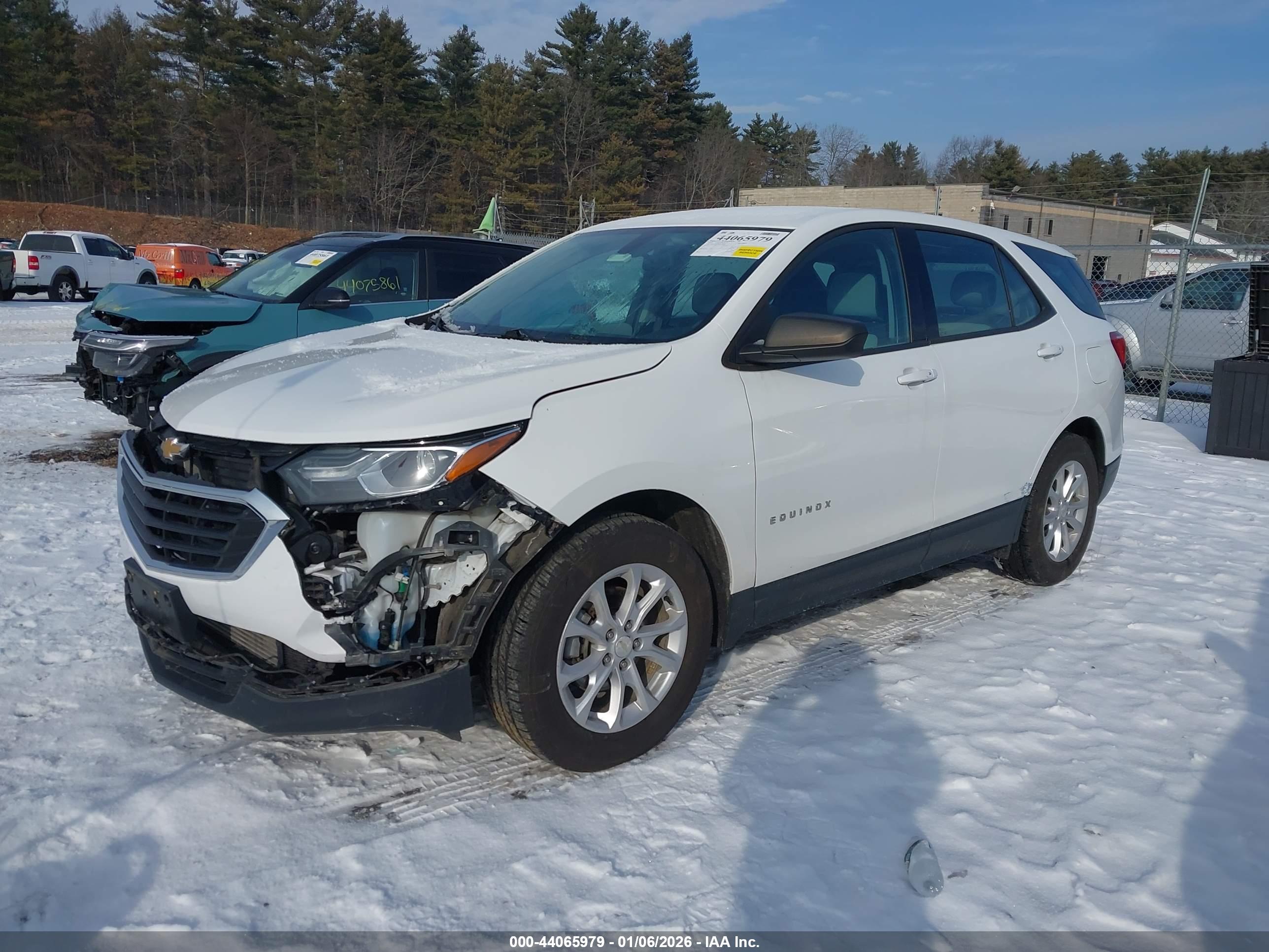 CHEVROLET EQUINOX image 2