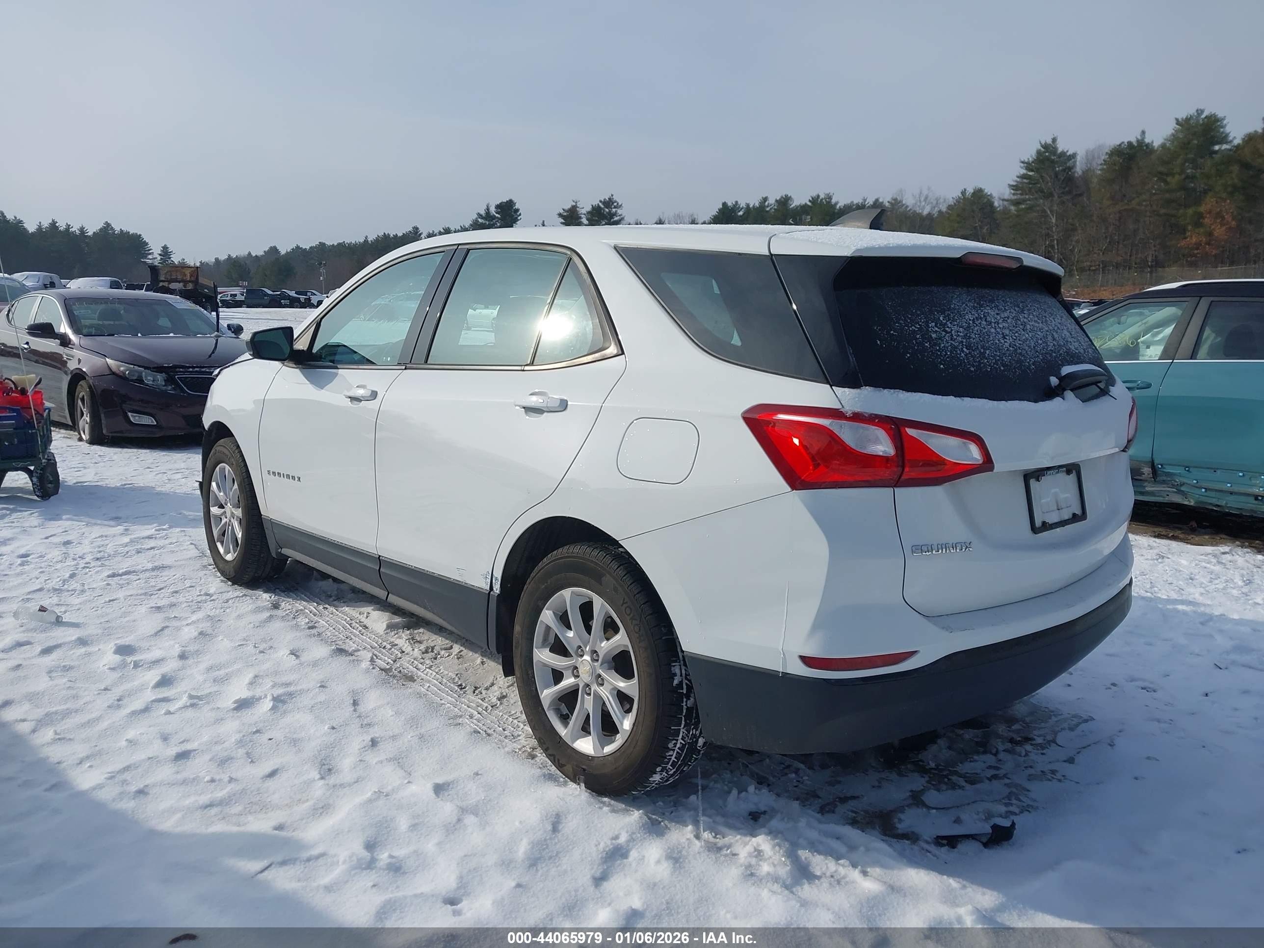 CHEVROLET EQUINOX image 3