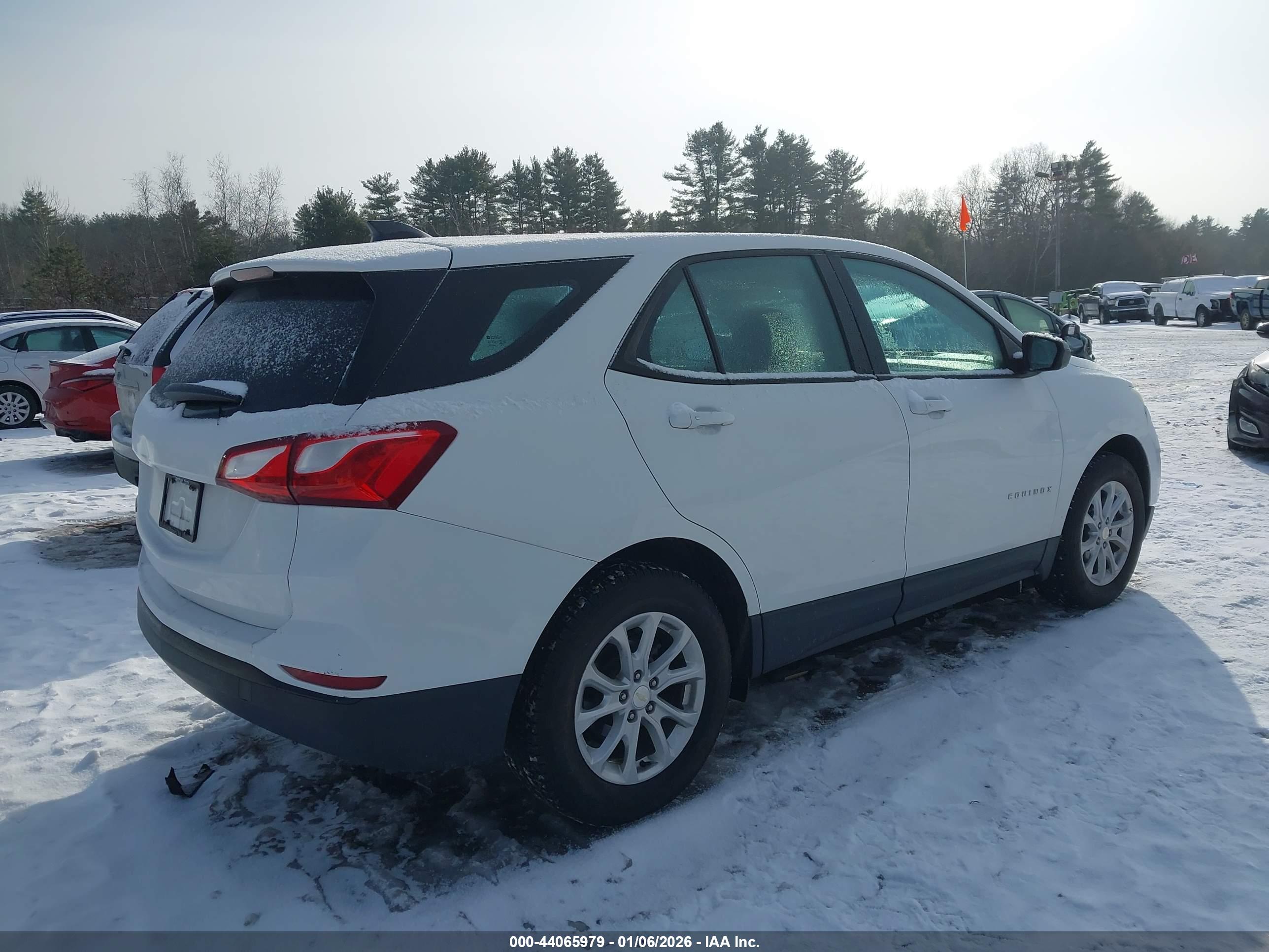 CHEVROLET EQUINOX image 4
