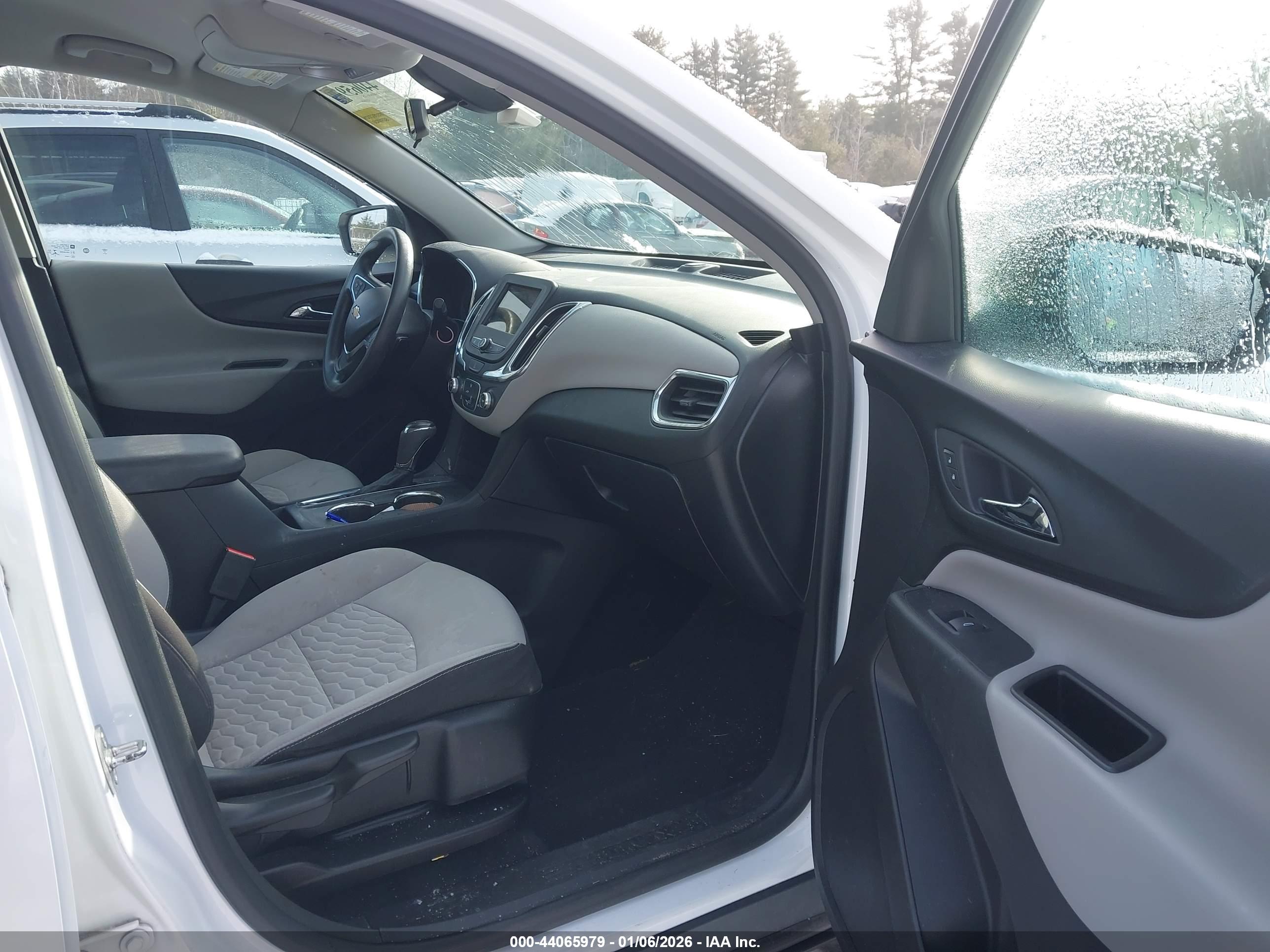 CHEVROLET EQUINOX image 5