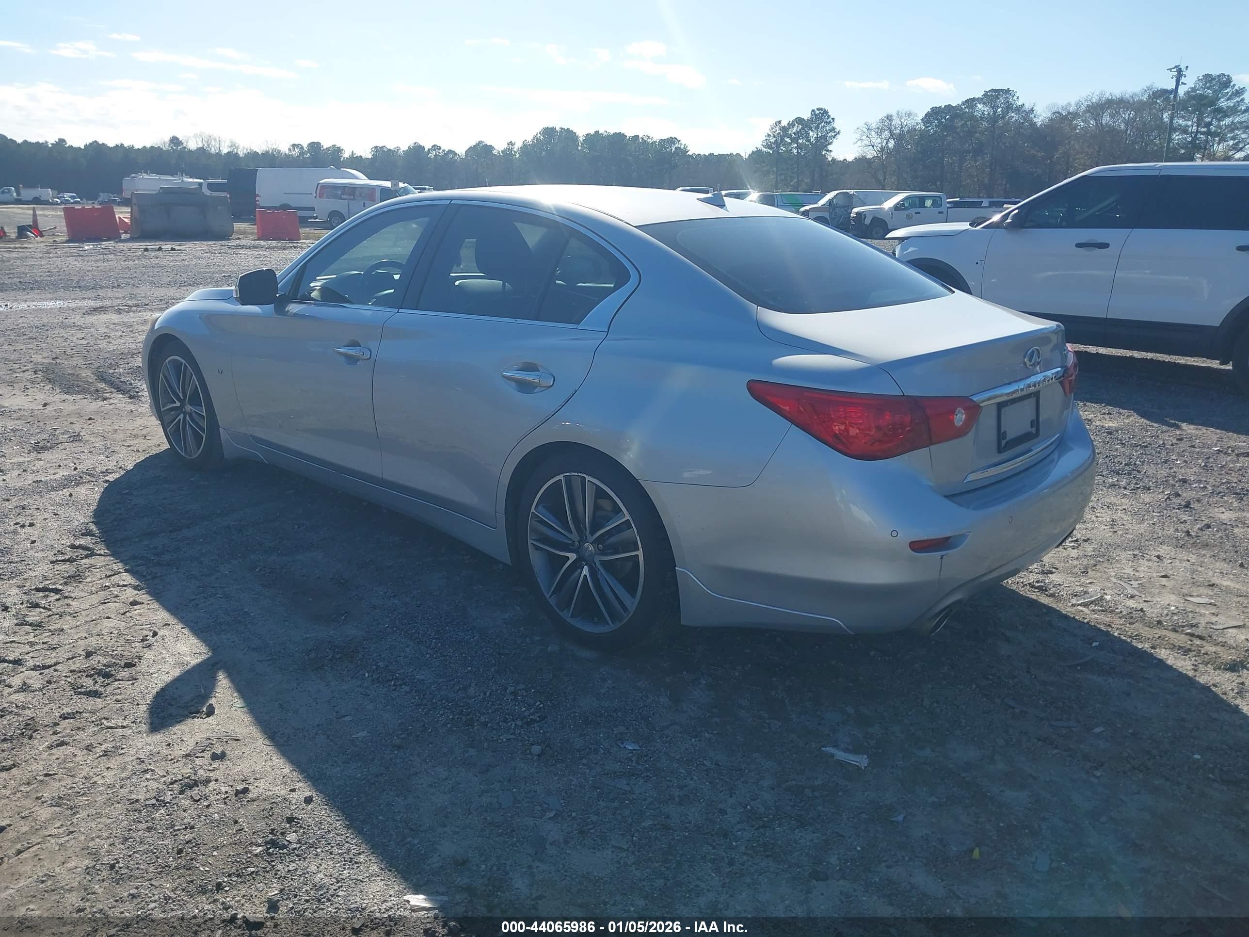 INFINITI Q50 image 3