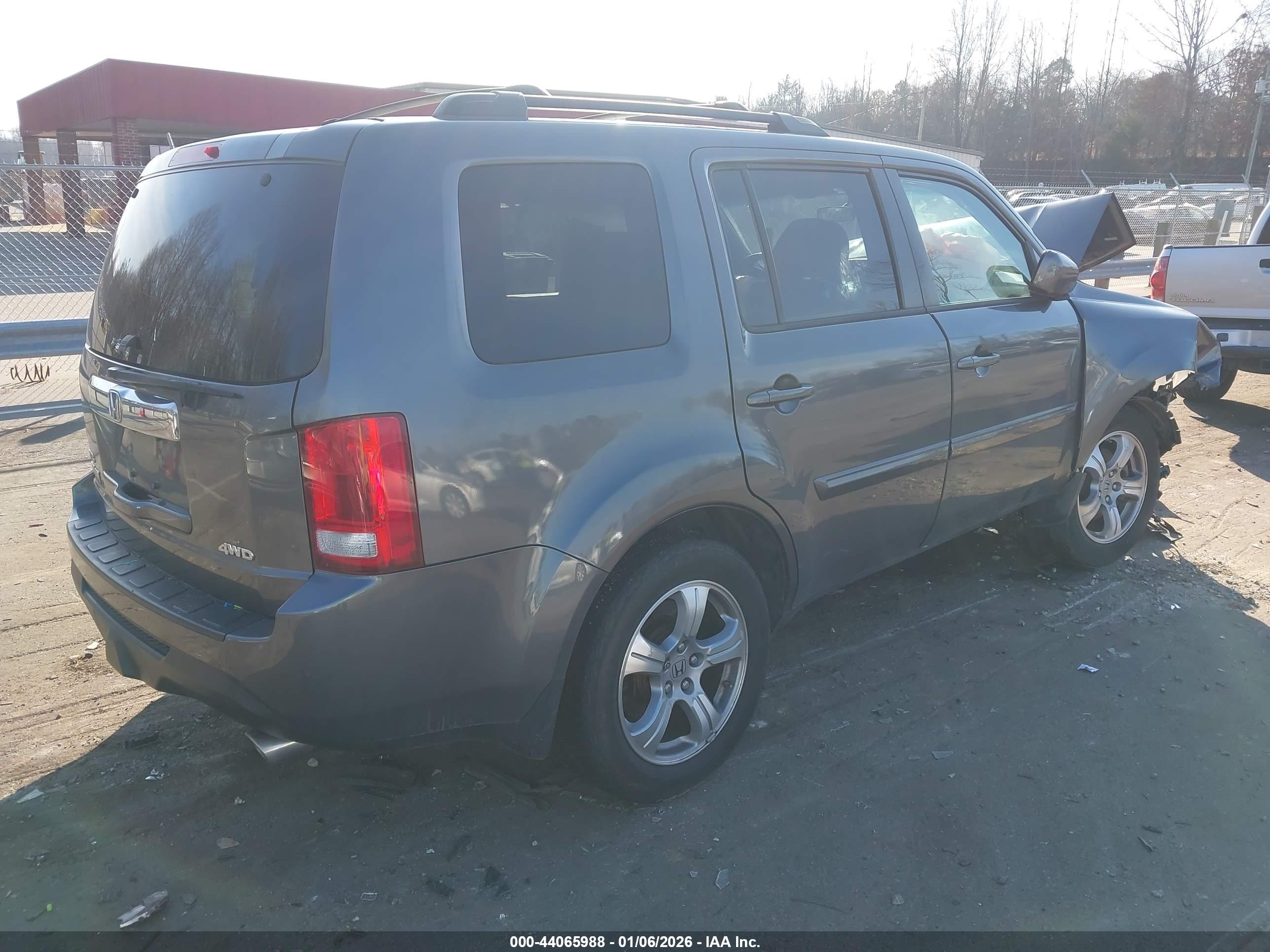 HONDA PILOT image 4
