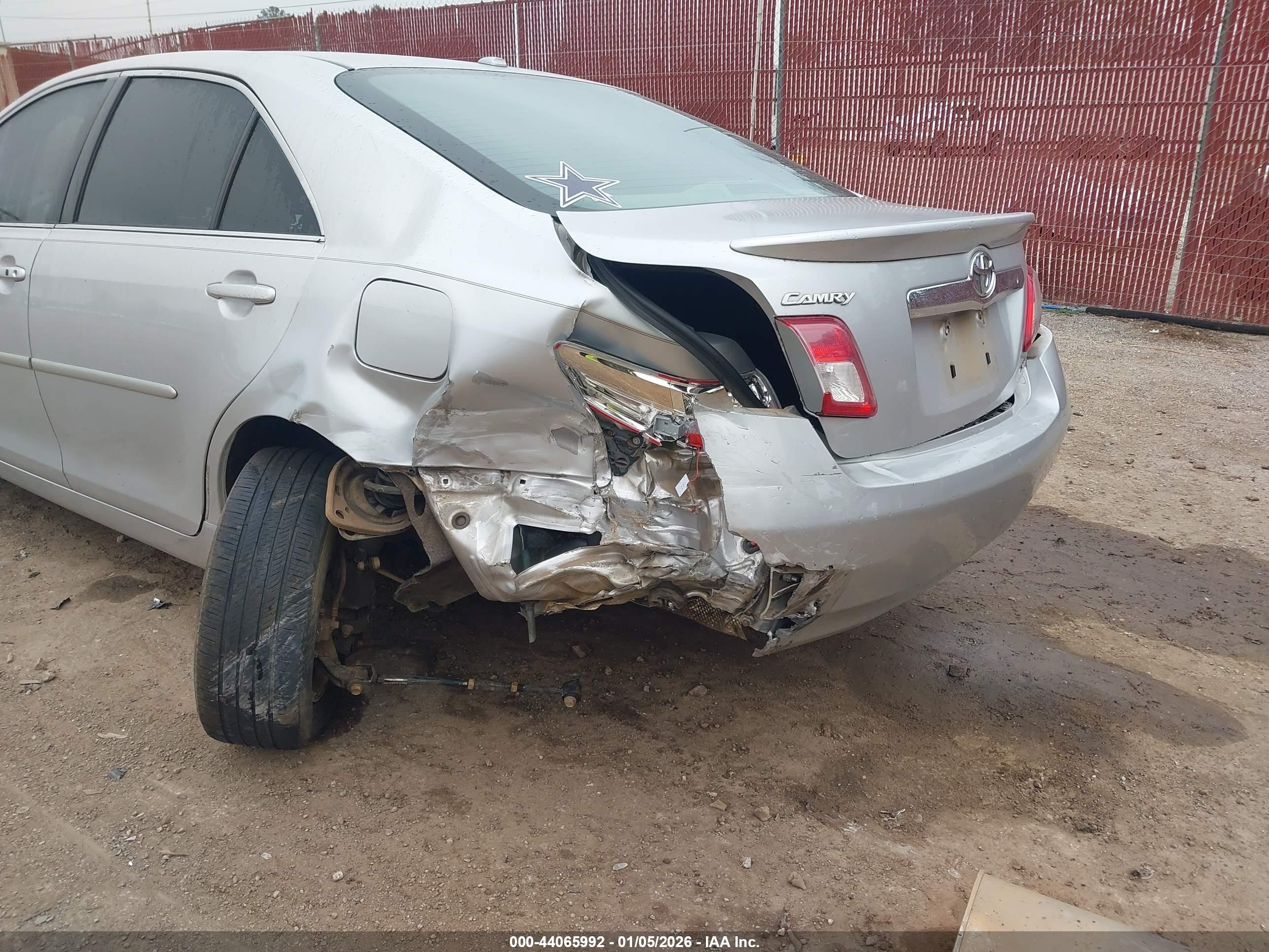 TOYOTA CAMRY image 6