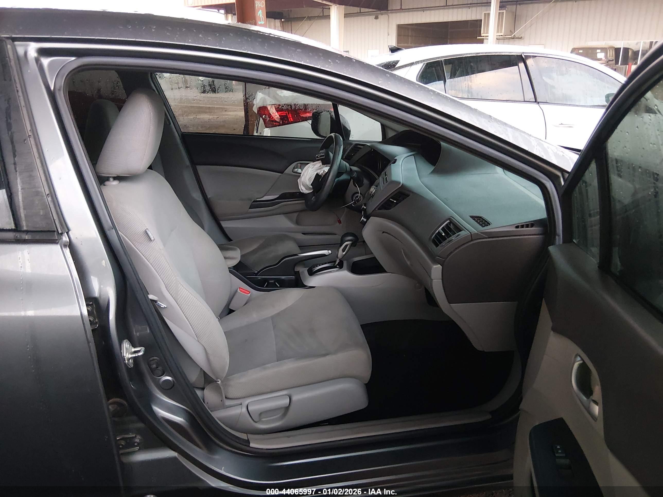 HONDA CIVIC image 5