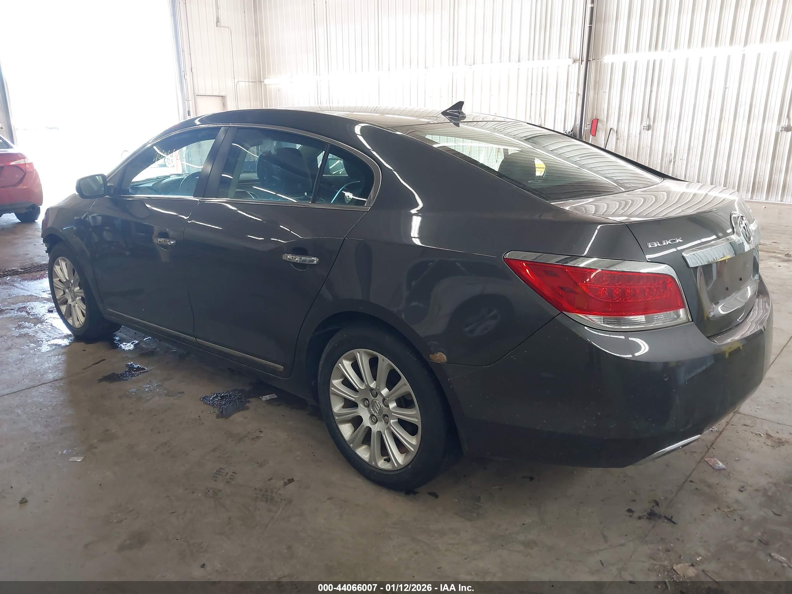 BUICK LACROSSE image 3