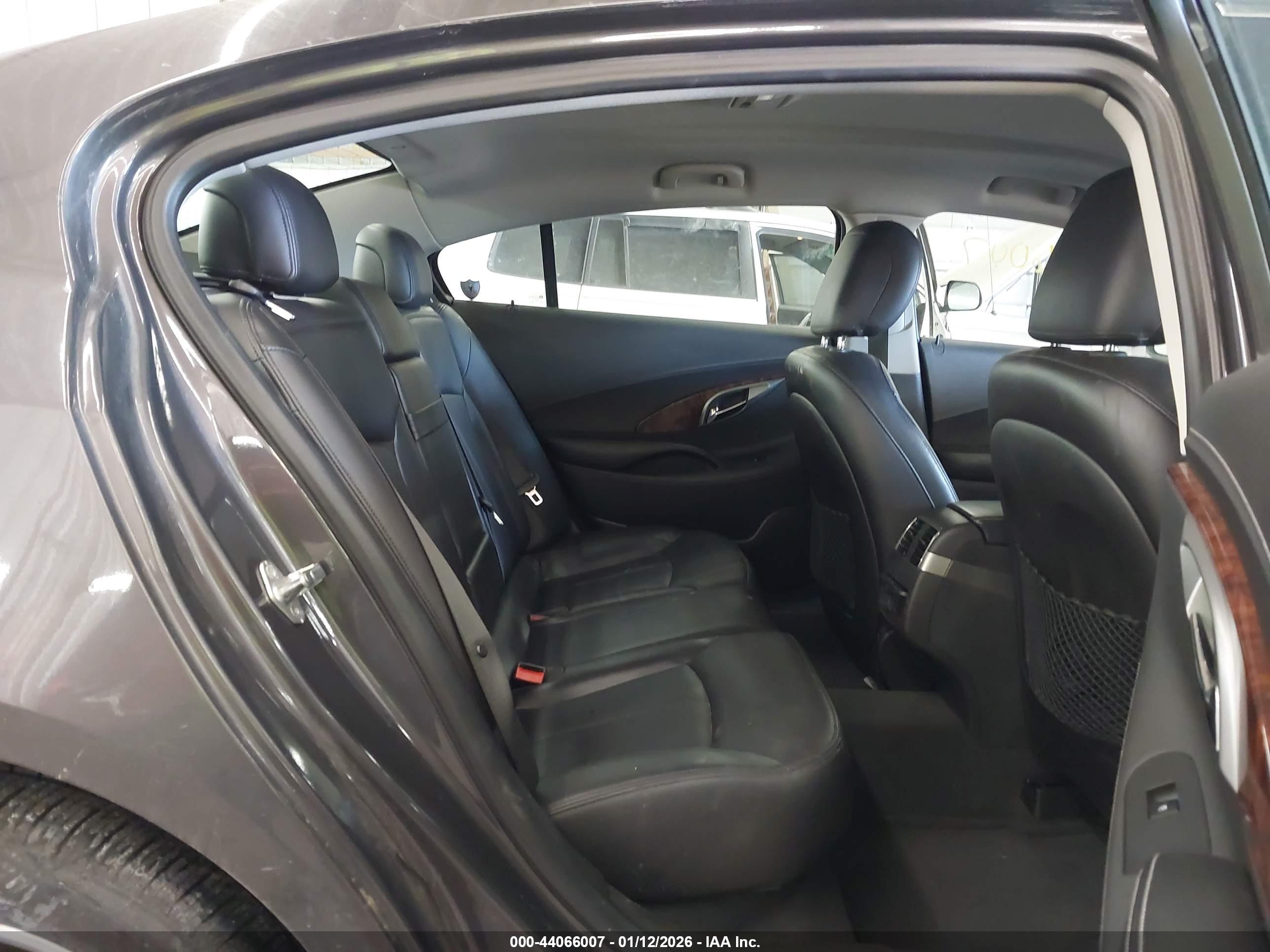 BUICK LACROSSE image 8