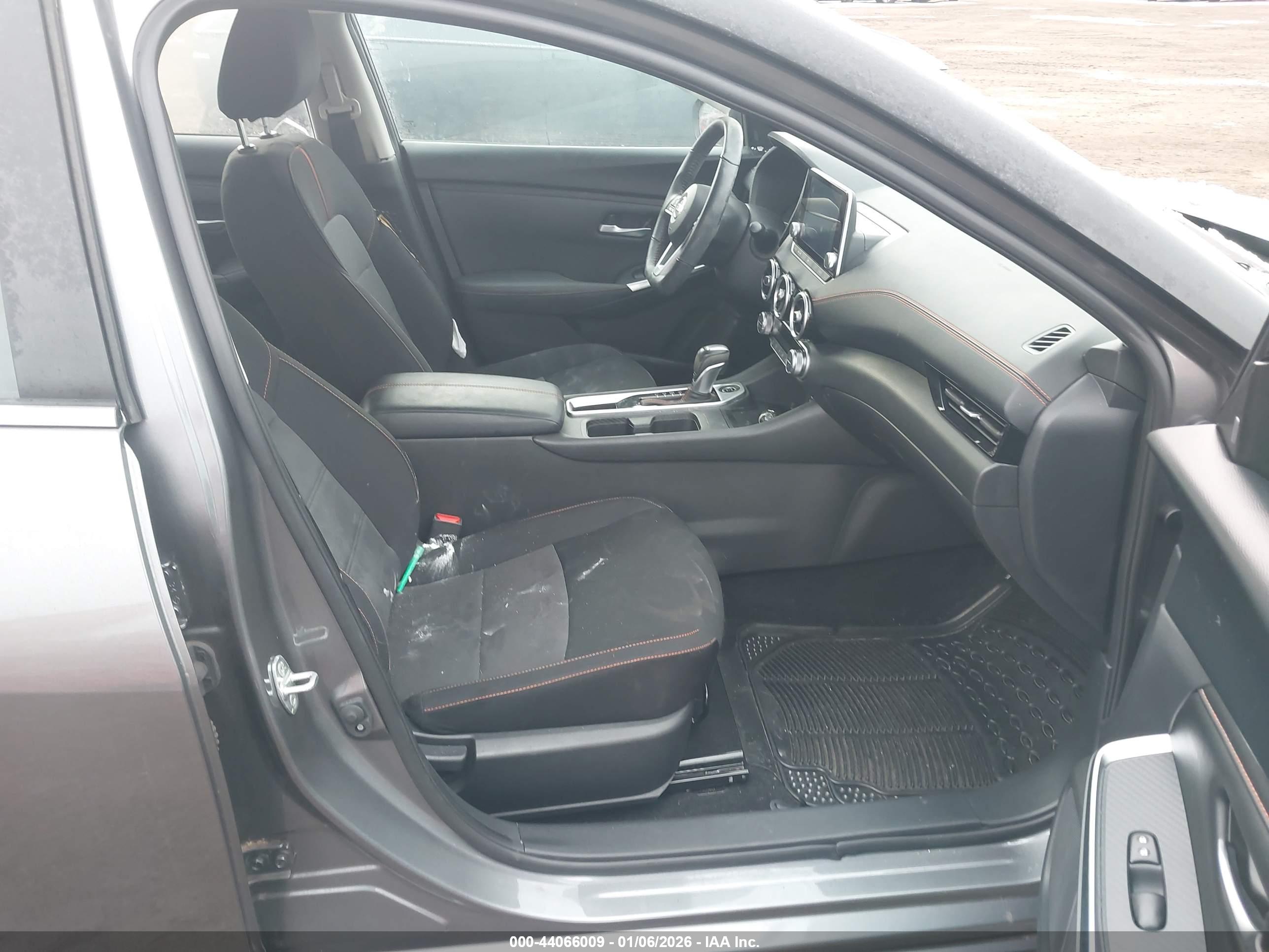 NISSAN SENTRA image 5