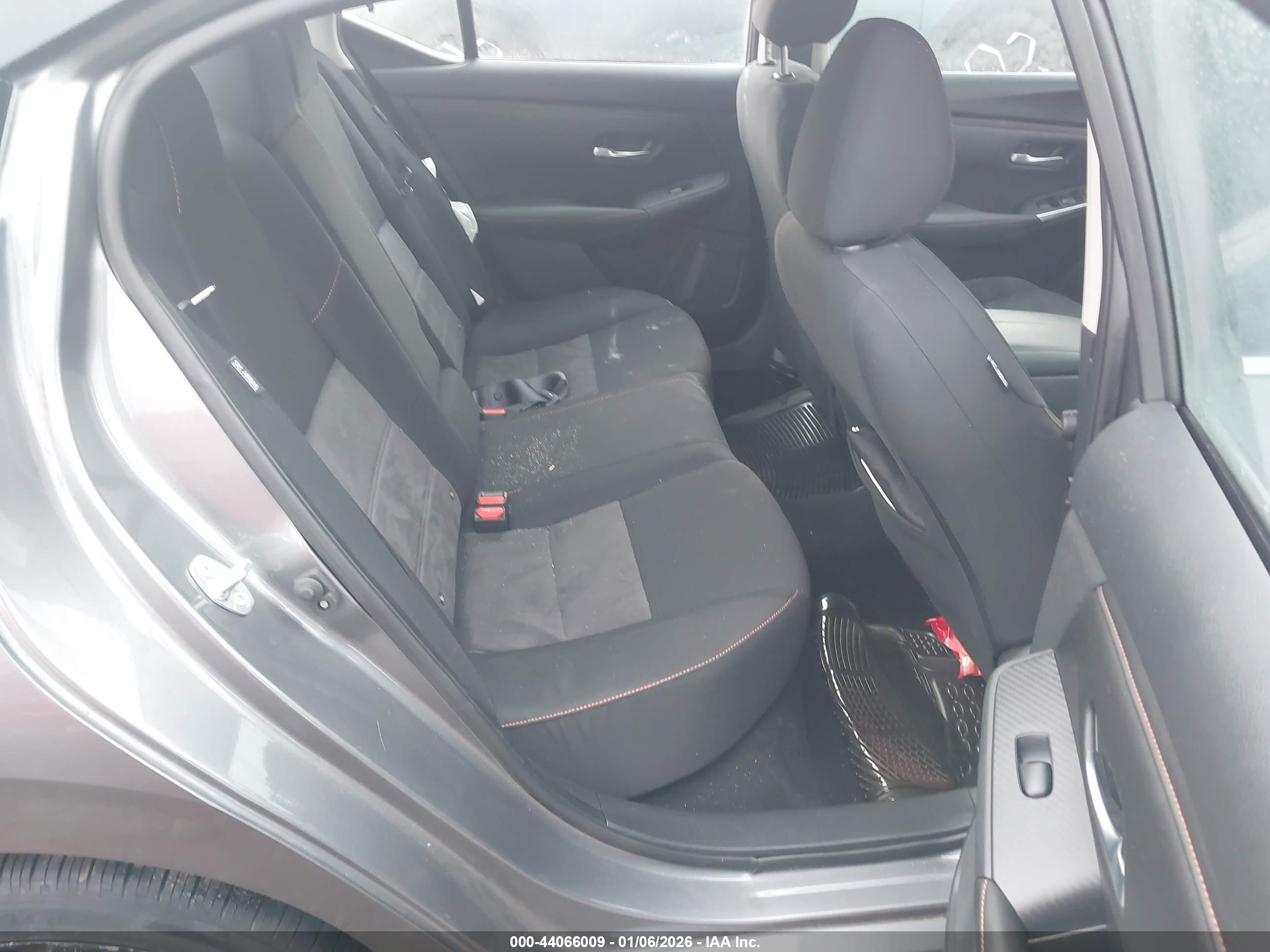 NISSAN SENTRA image 8