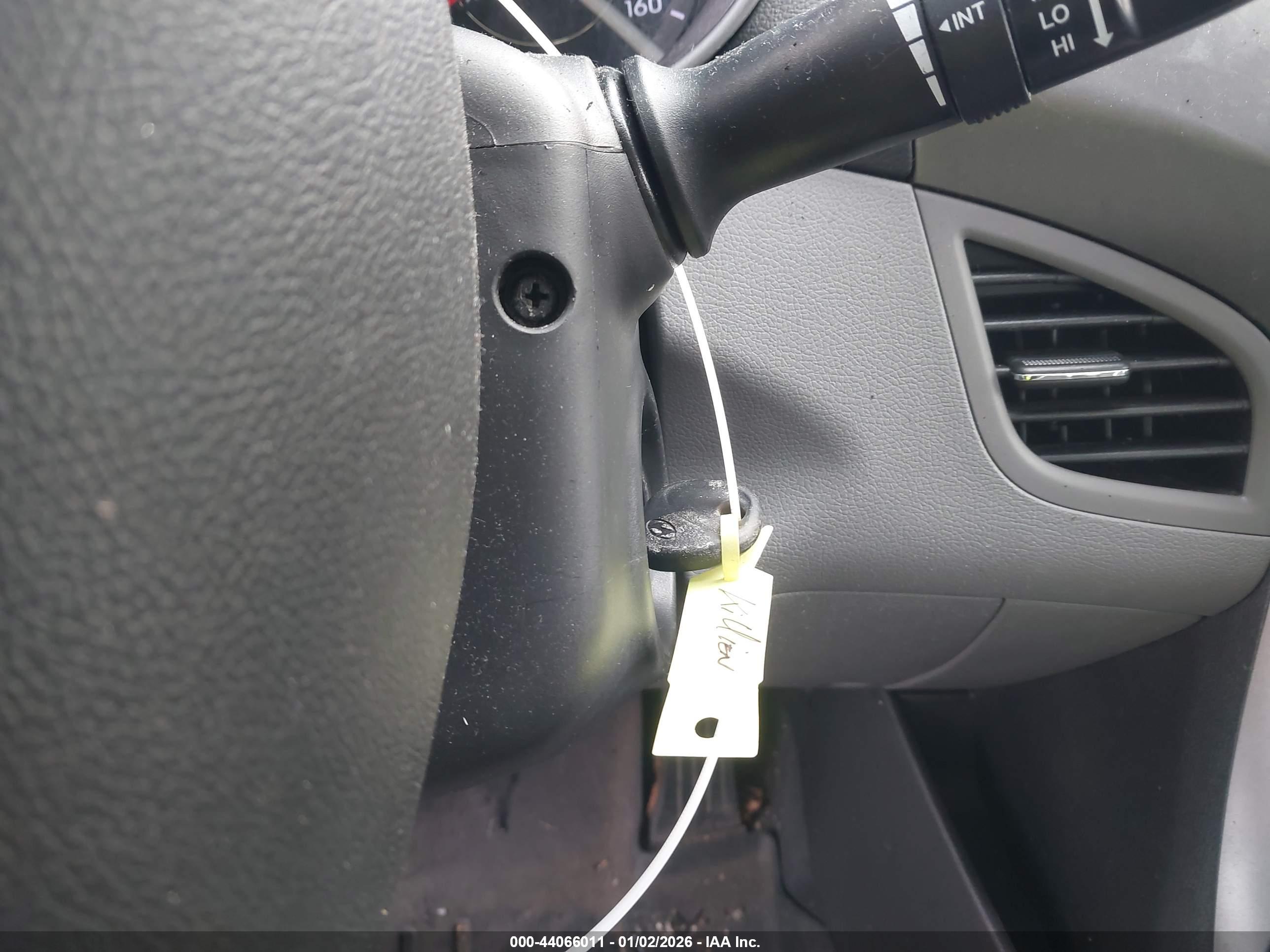 HYUNDAI ELANTRA image 11