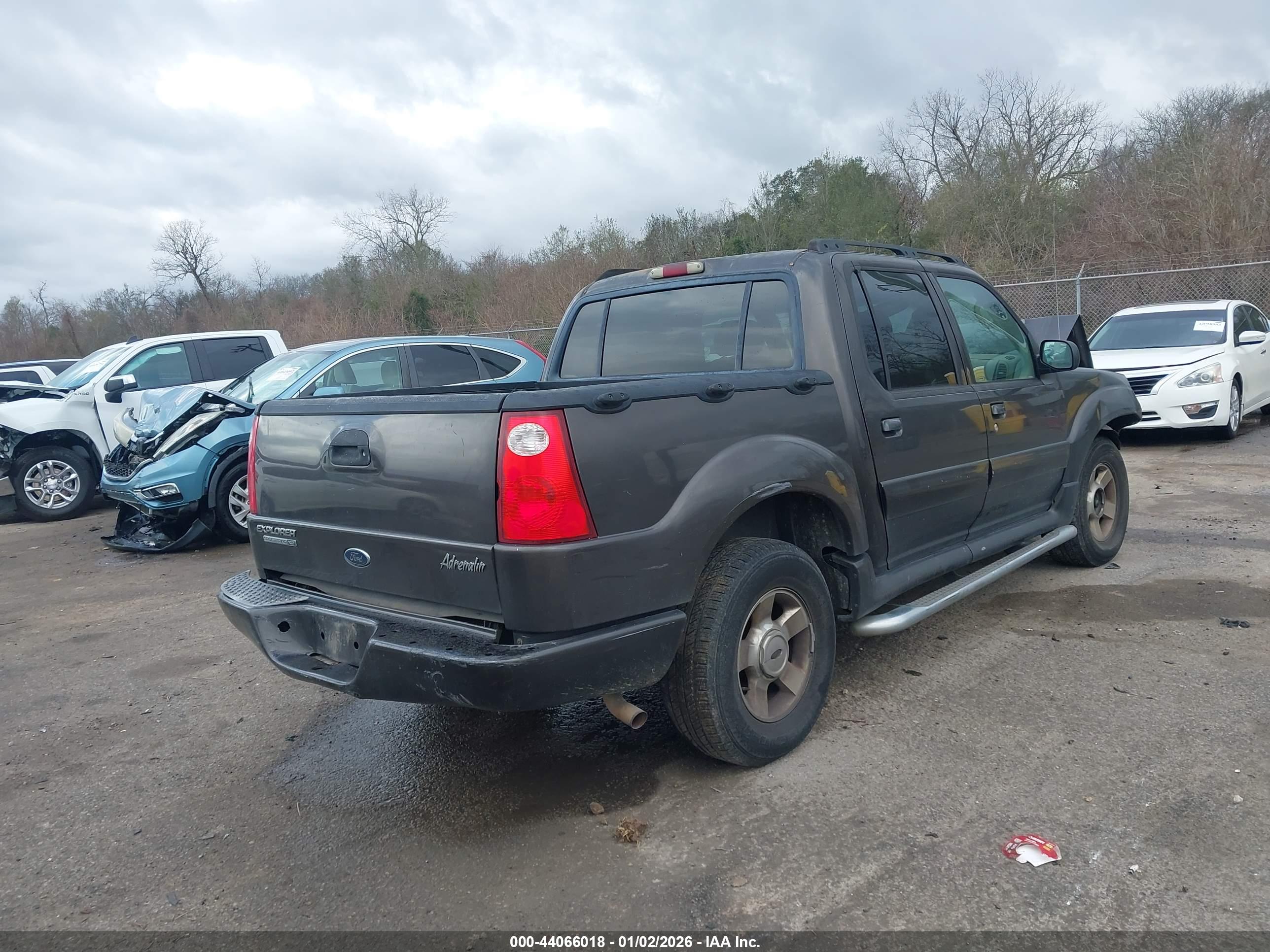 FORD EXPLORER image 4
