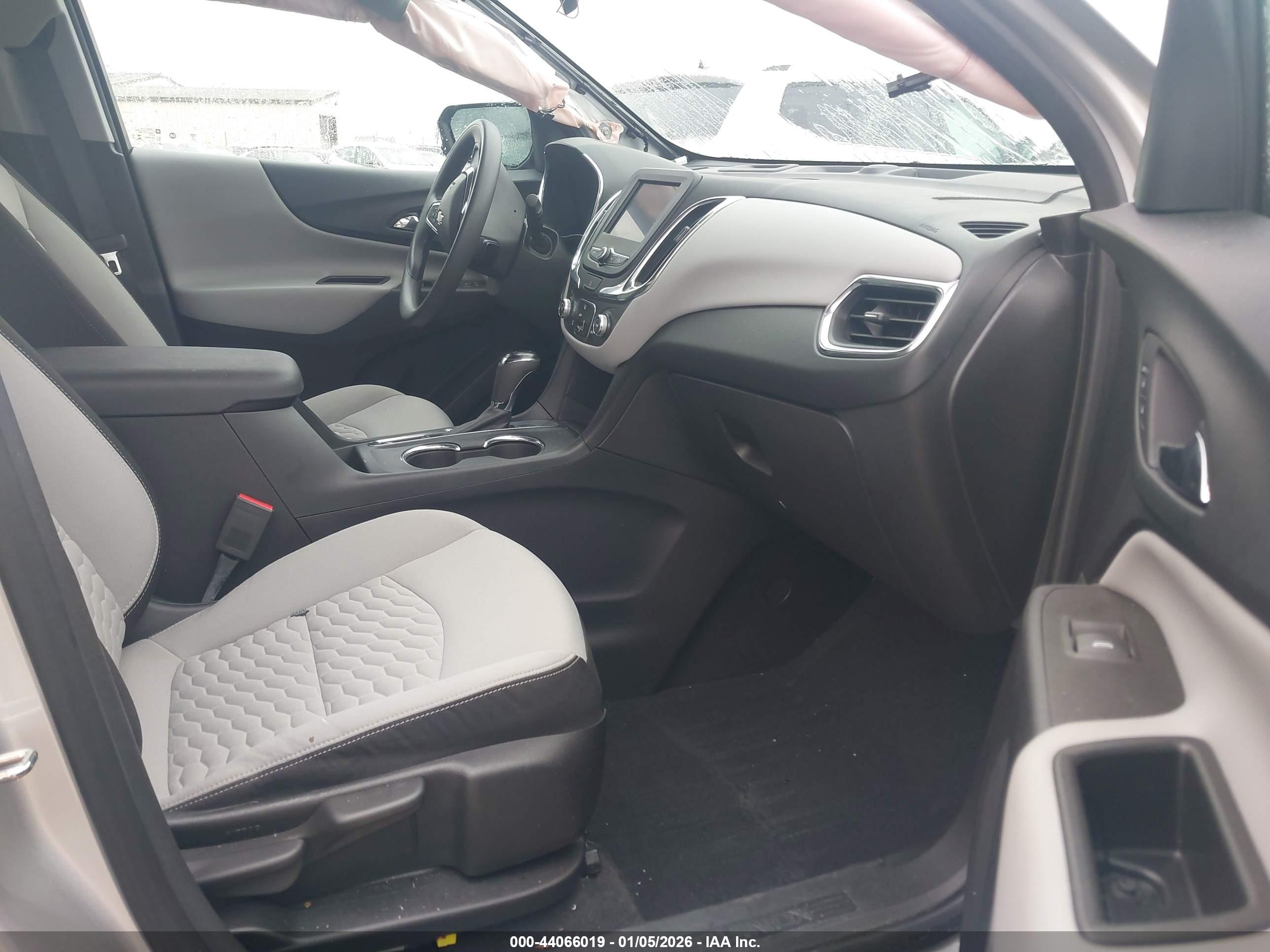 CHEVROLET EQUINOX image 5
