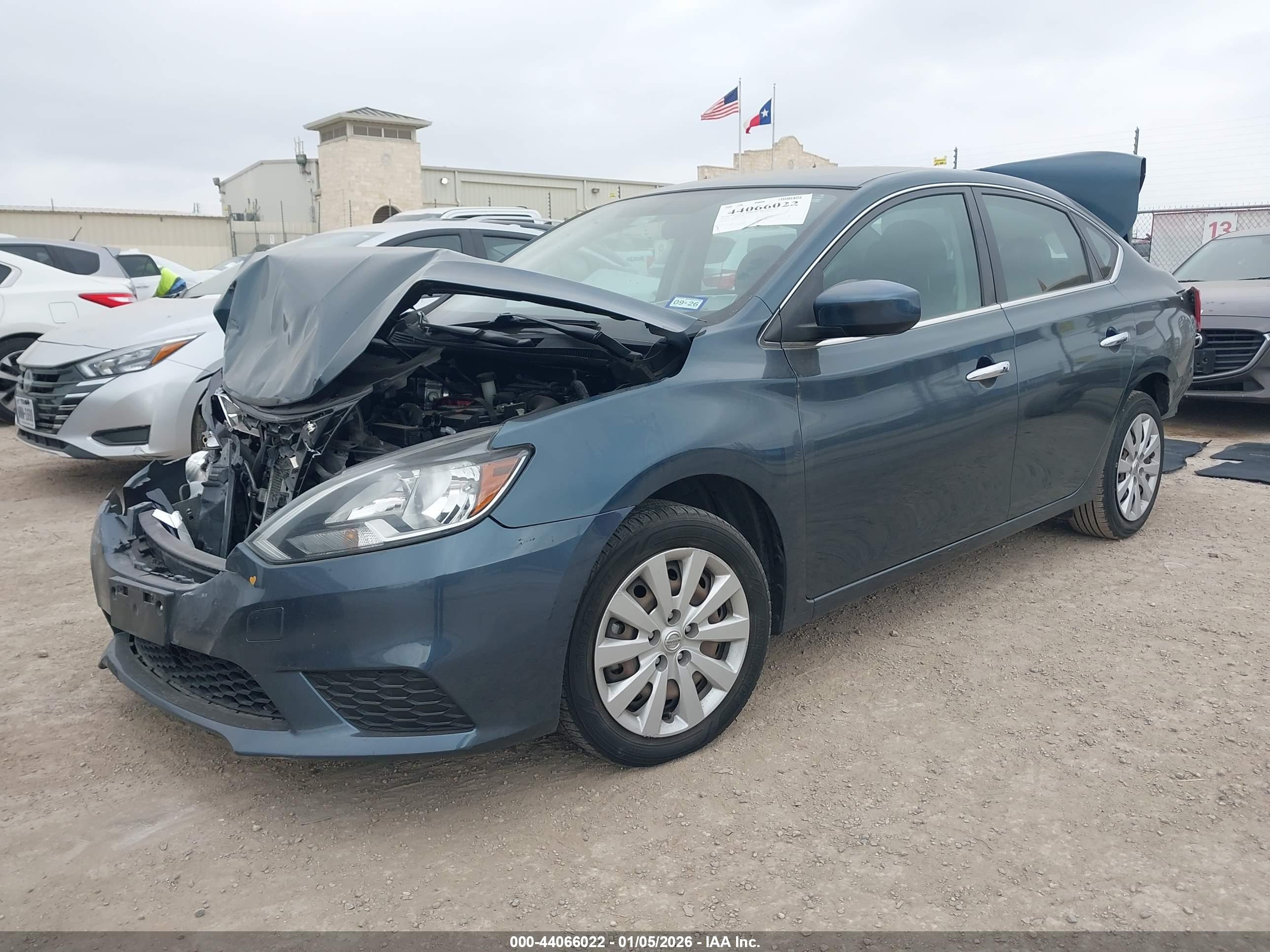 NISSAN SENTRA image 2