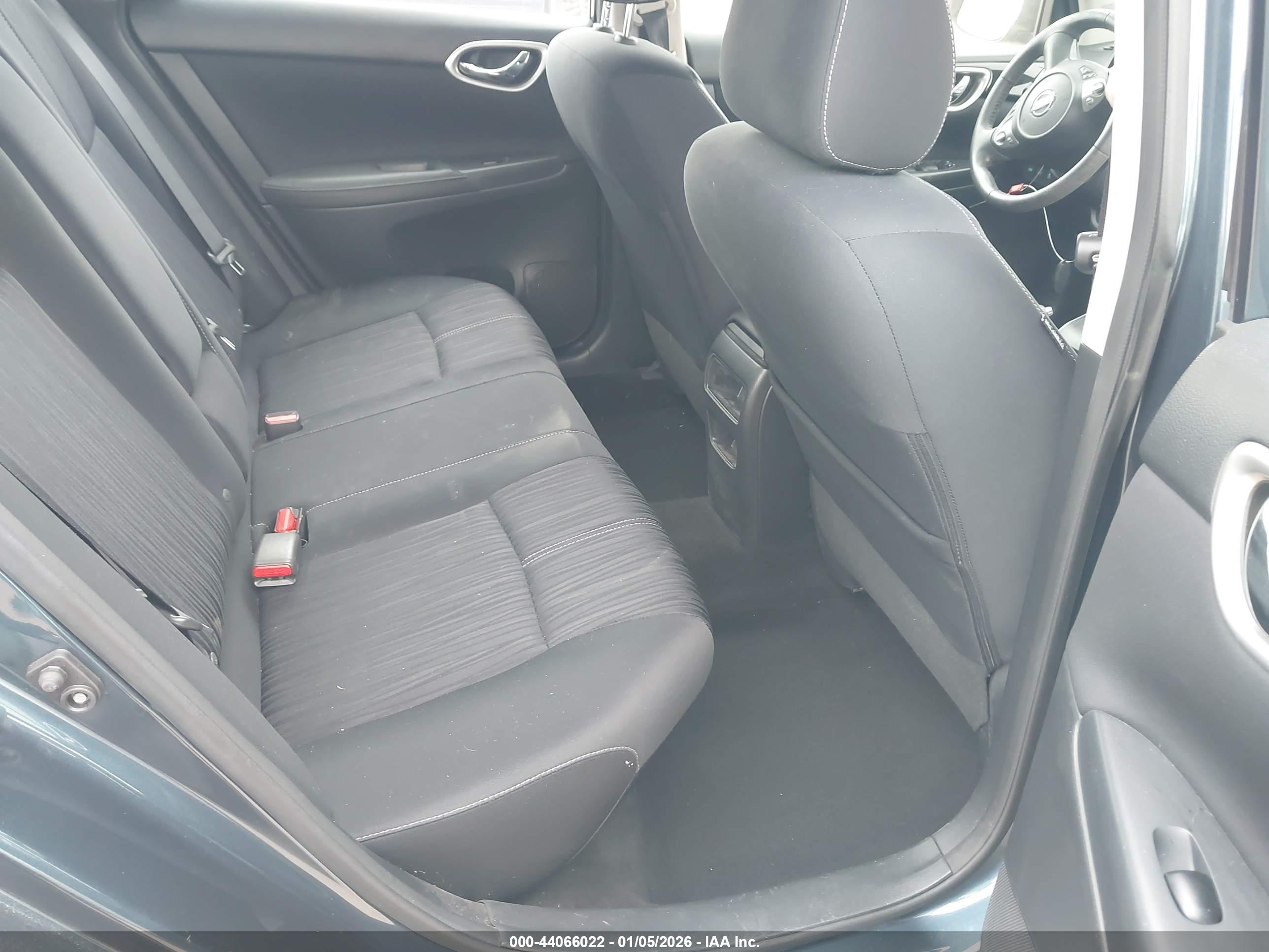 NISSAN SENTRA image 8