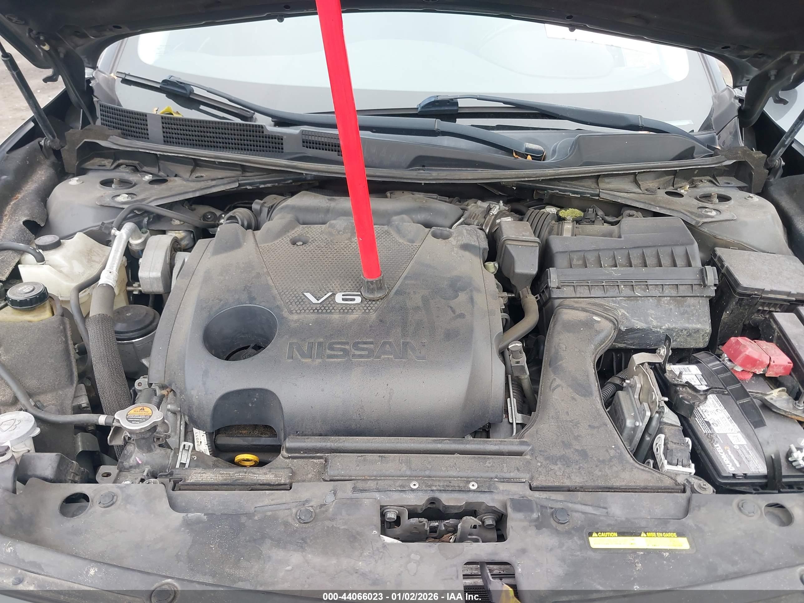 NISSAN MAXIMA image 10