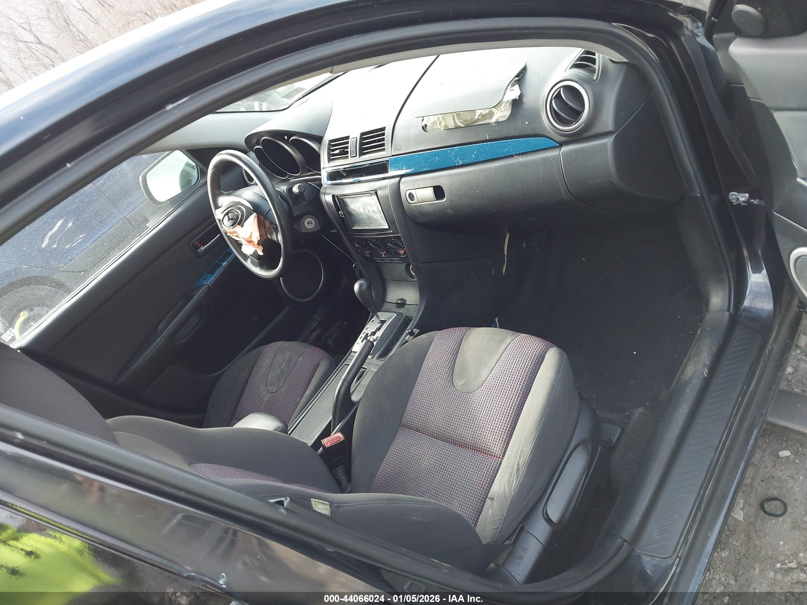 MAZDA MAZDA3 image 5