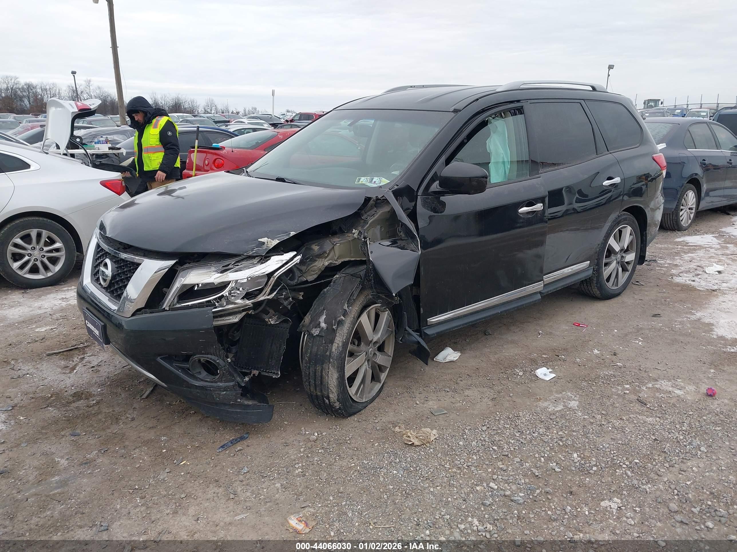 NISSAN PATHFINDER image 2