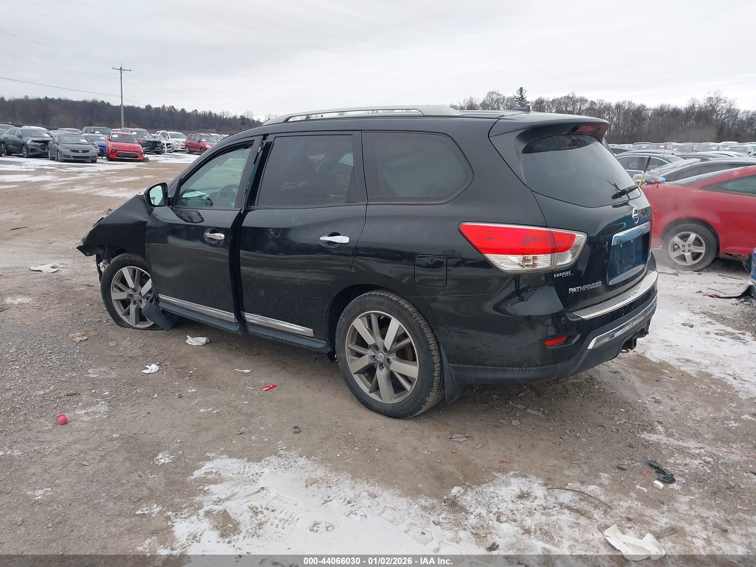 NISSAN PATHFINDER image 3