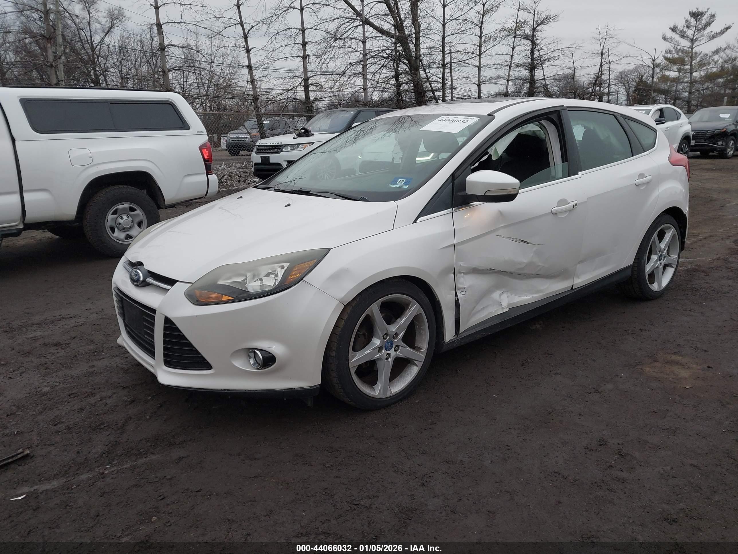 FORD FOCUS image 2