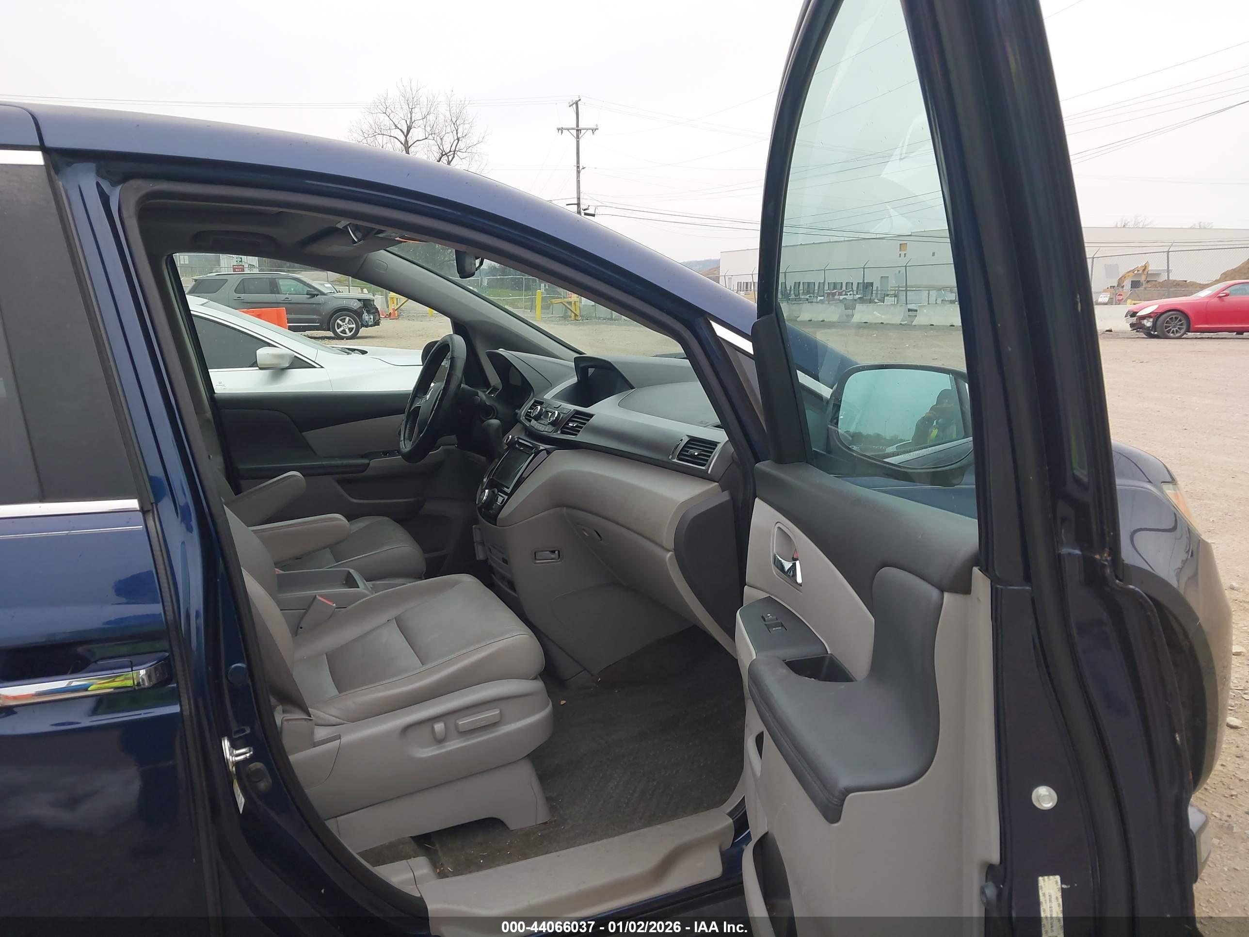 HONDA ODYSSEY image 5