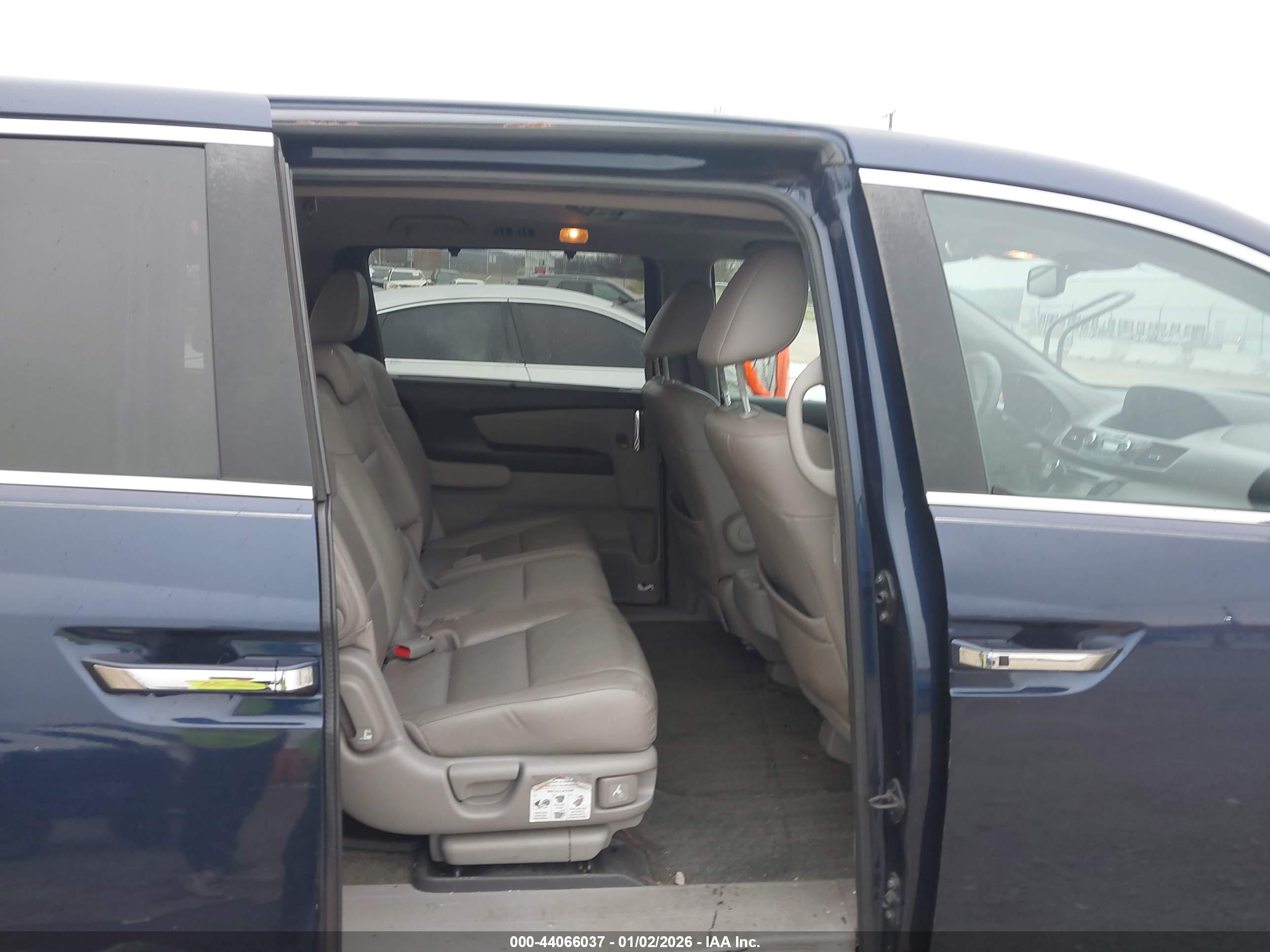 HONDA ODYSSEY image 8