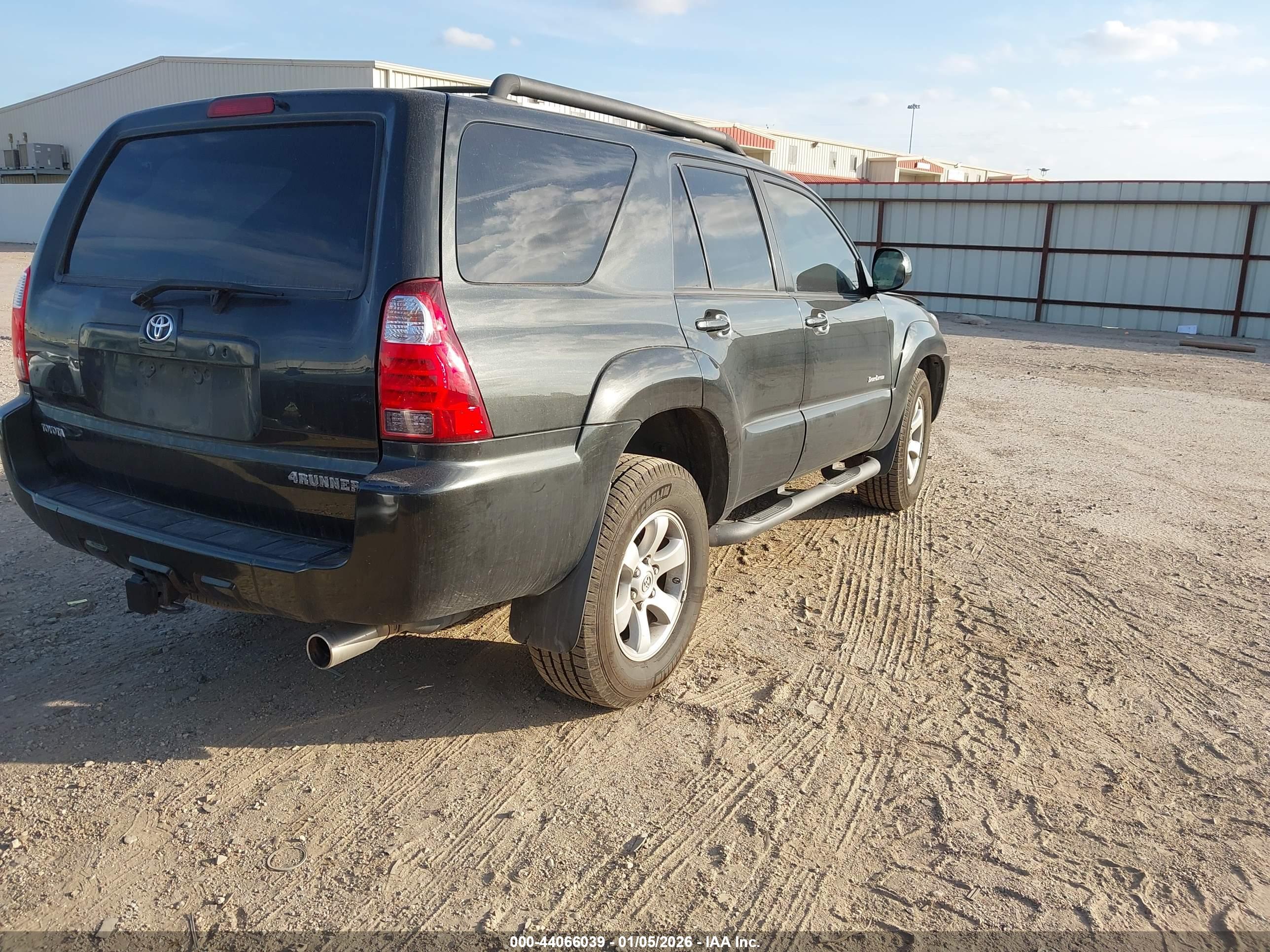 TOYOTA 4RUNNER image 4