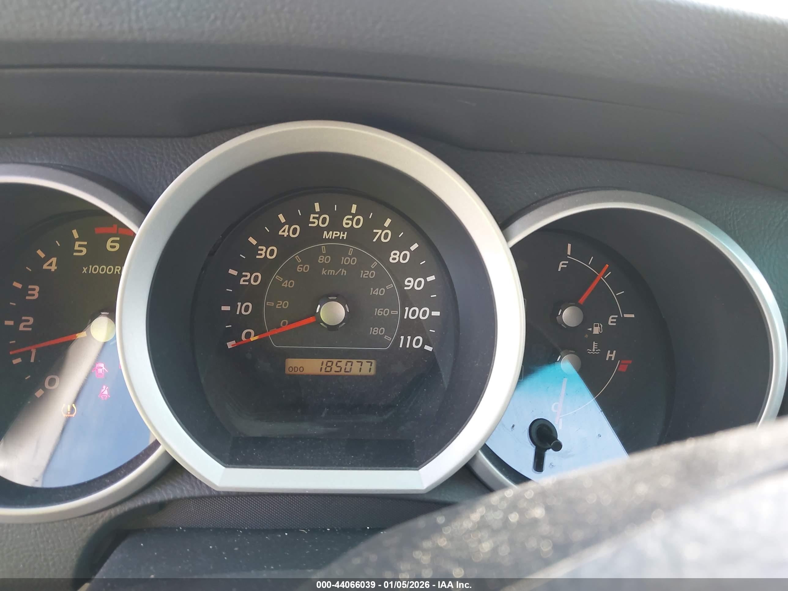 TOYOTA 4RUNNER image 7
