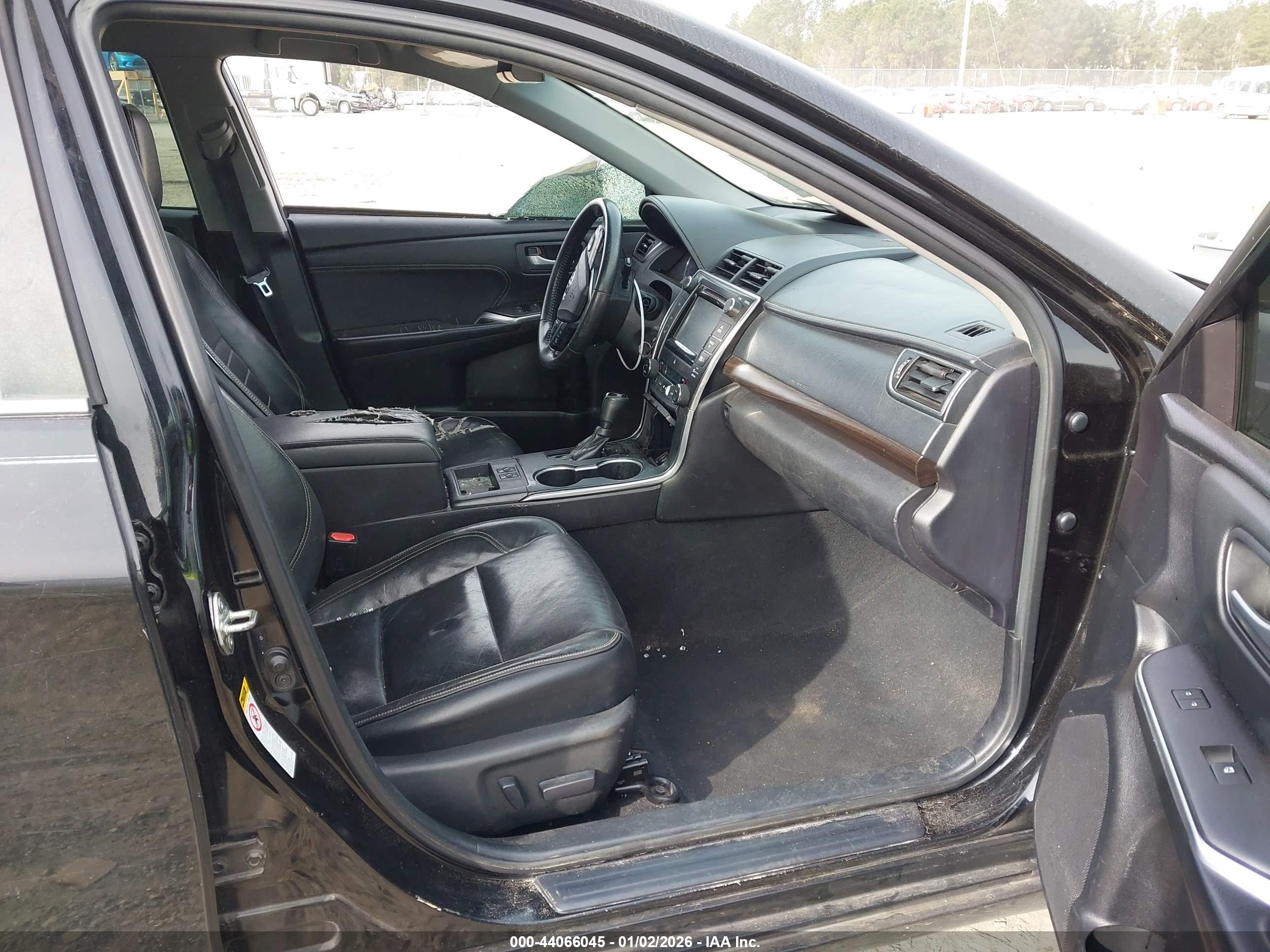 TOYOTA CAMRY image 5
