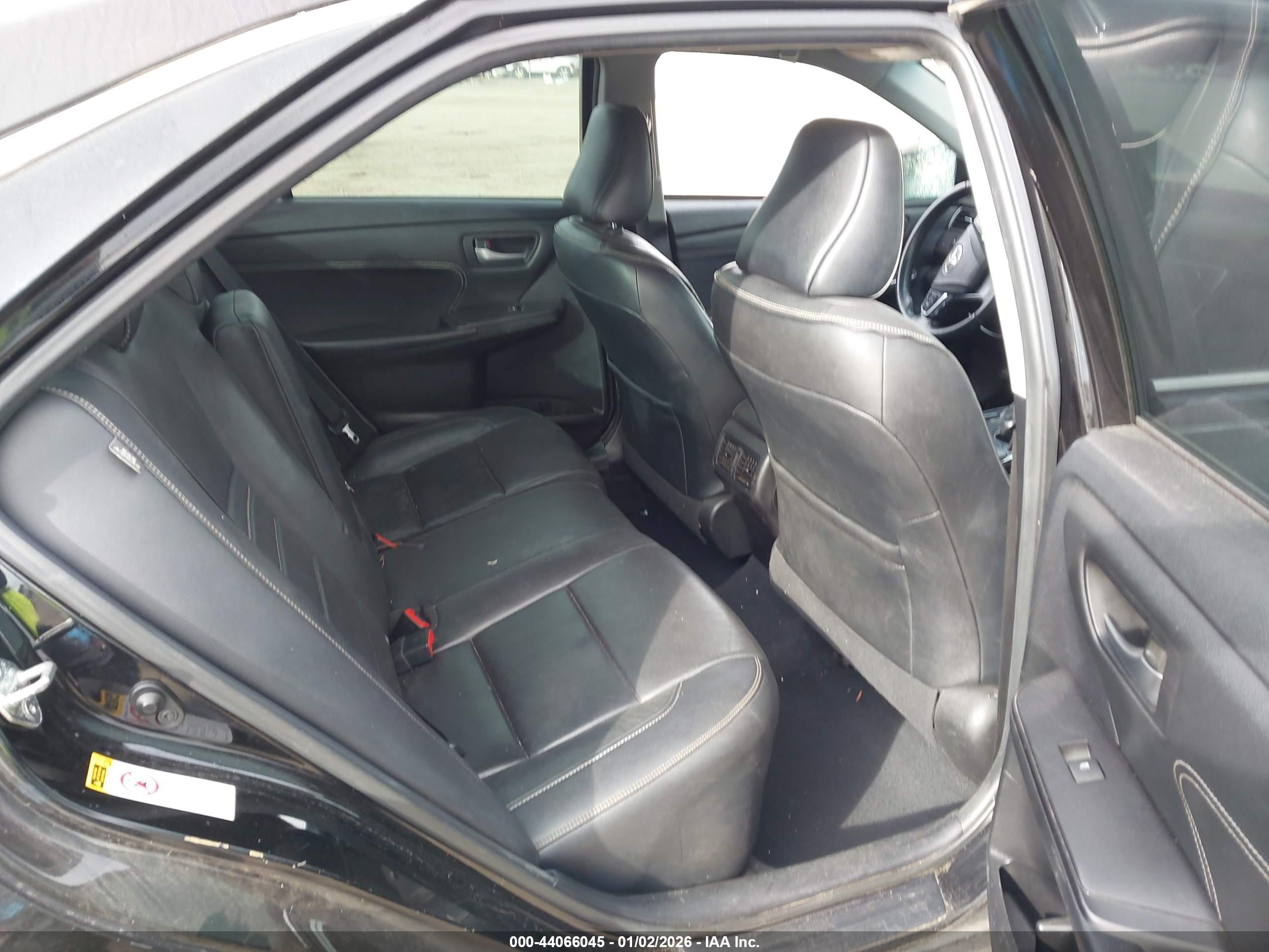 TOYOTA CAMRY image 8