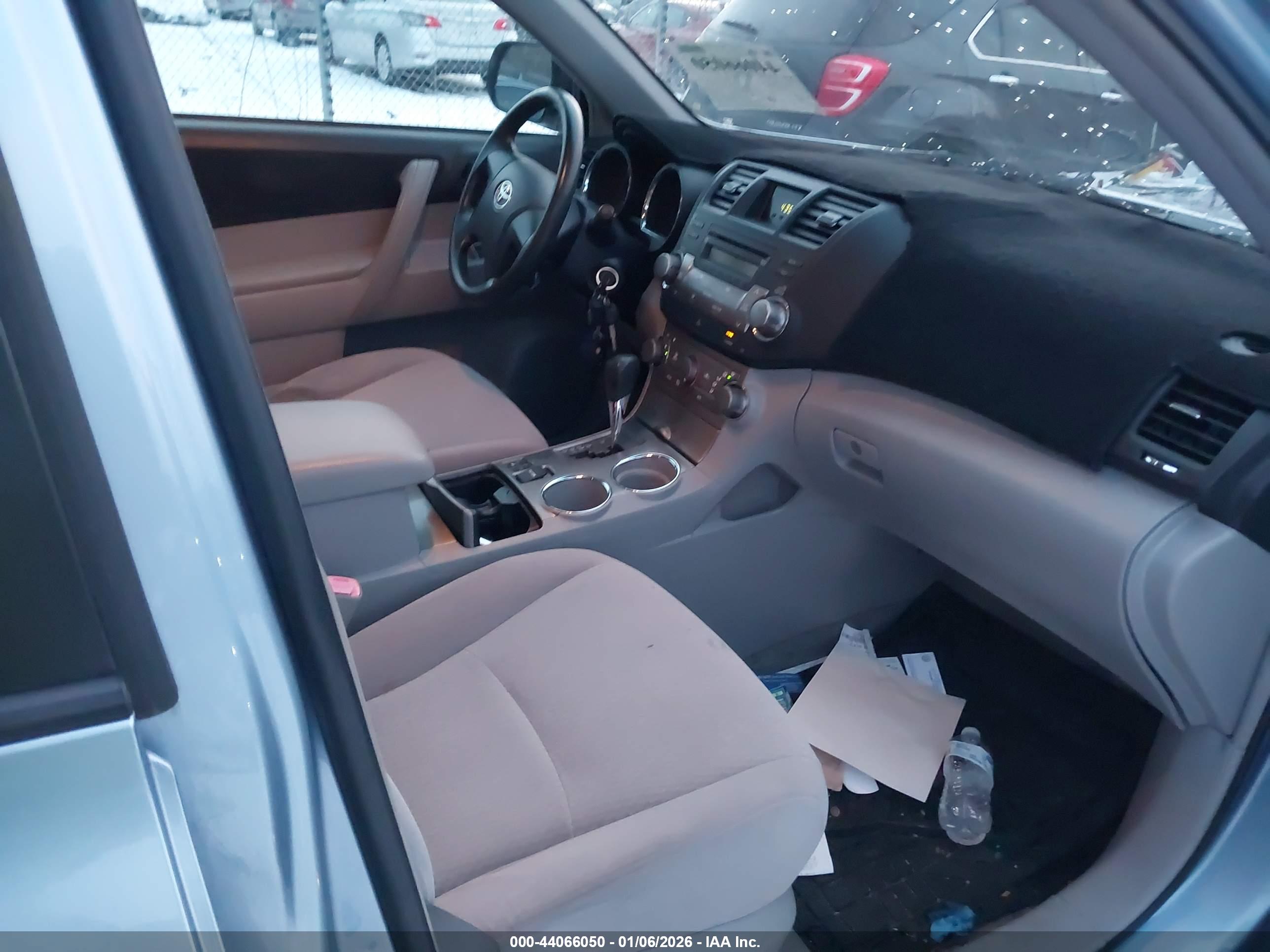 TOYOTA HIGHLANDER image 5