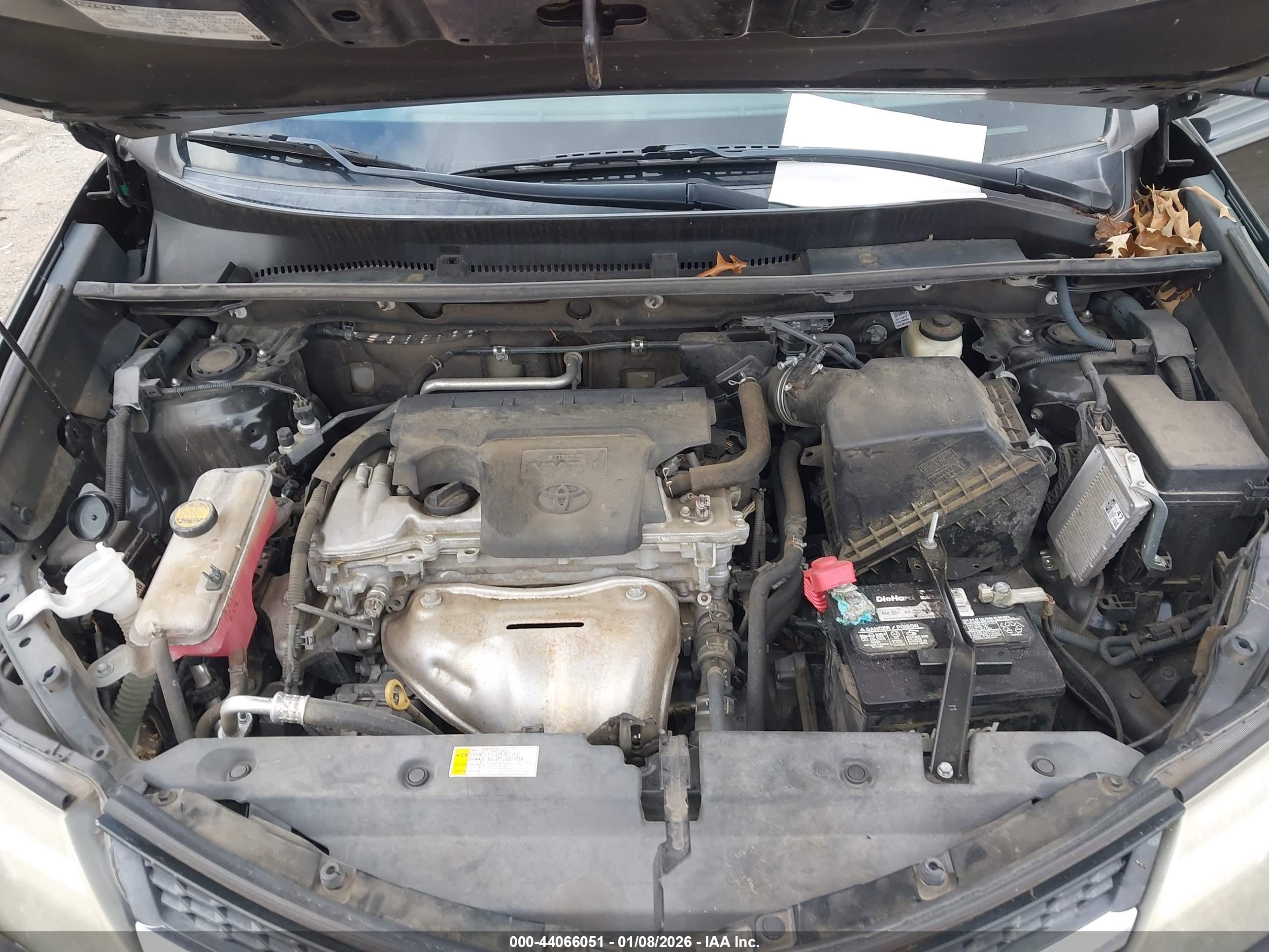 TOYOTA RAV4 image 10