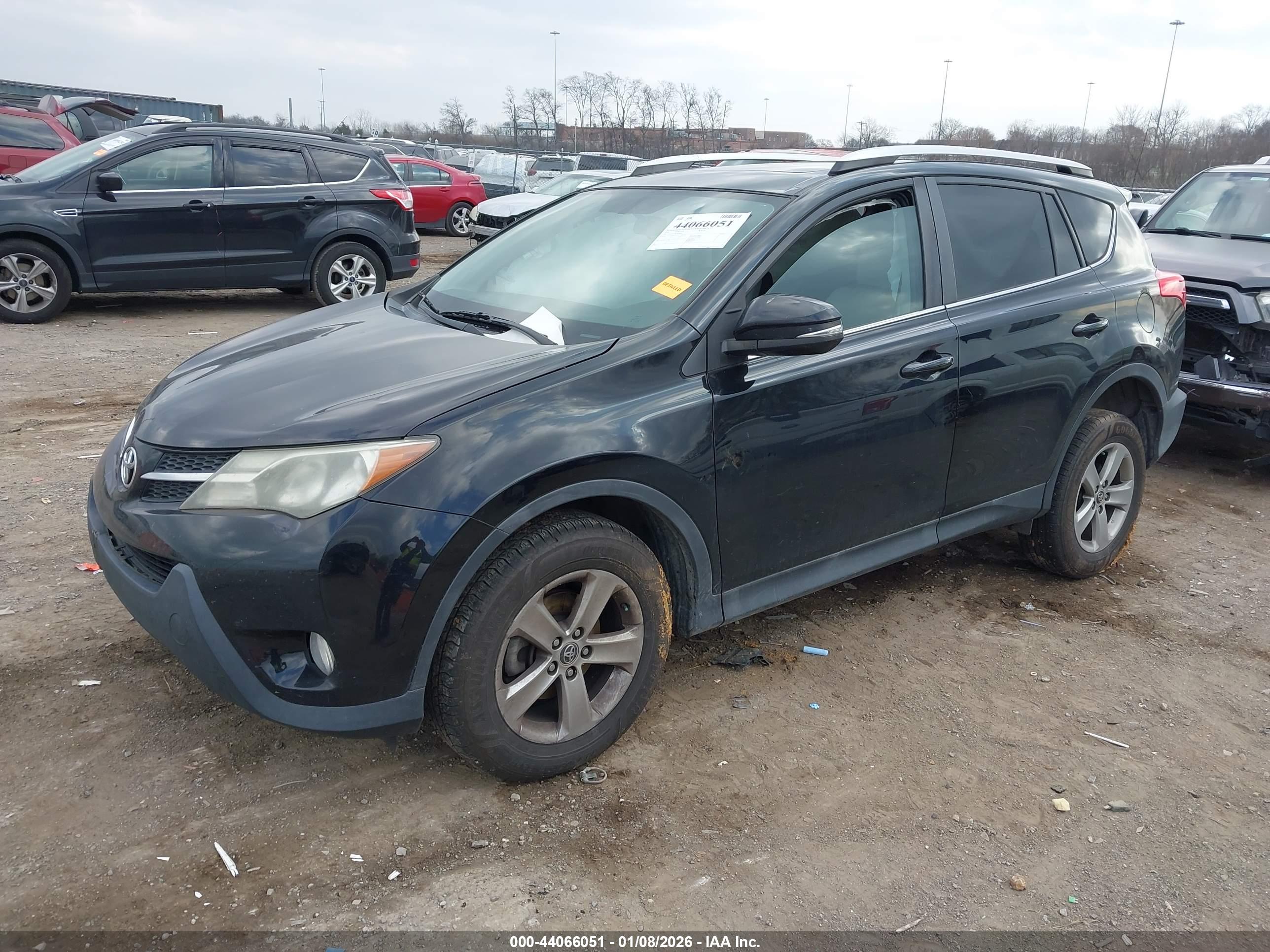 TOYOTA RAV4 image 2