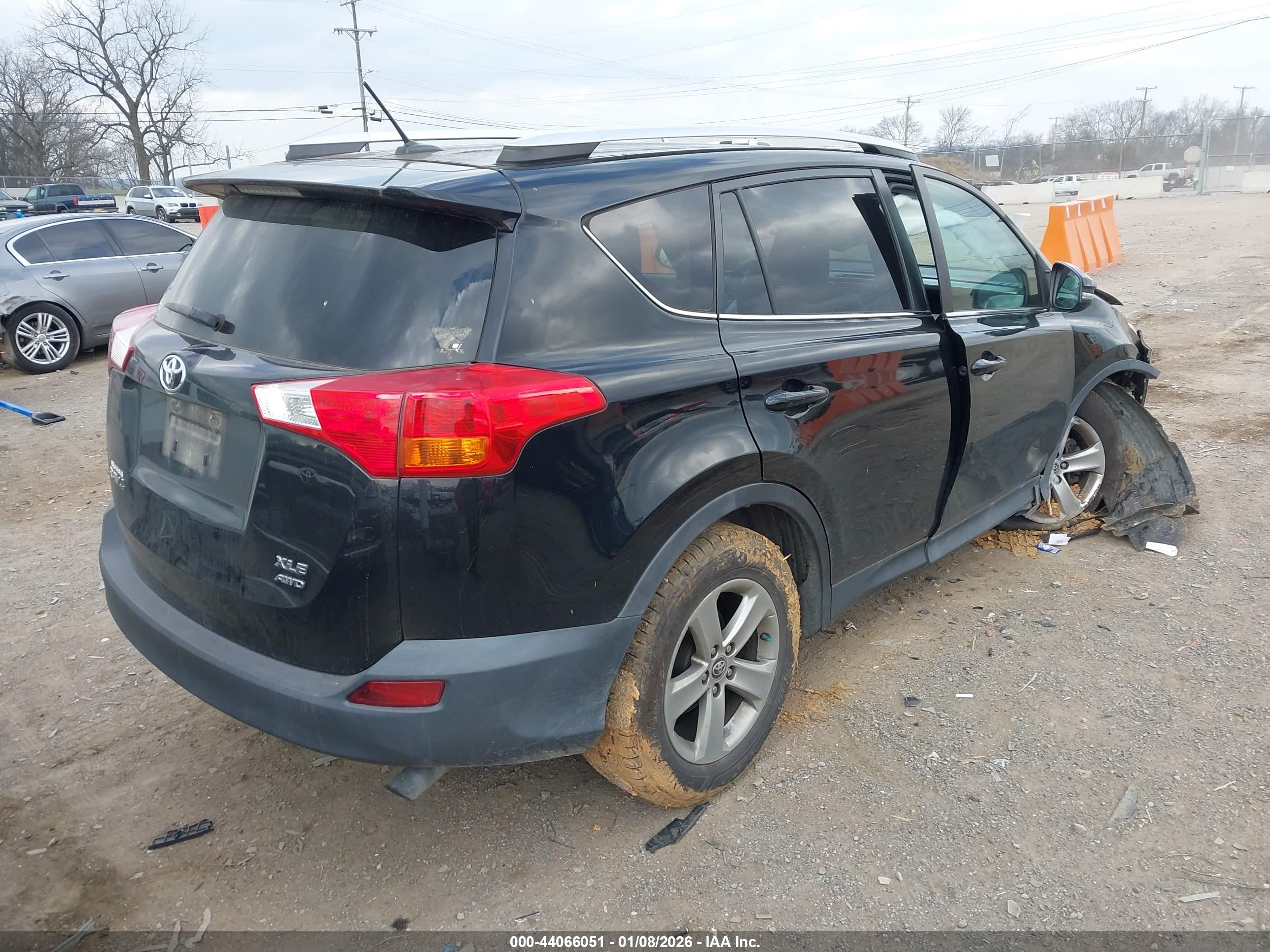 TOYOTA RAV4 image 4