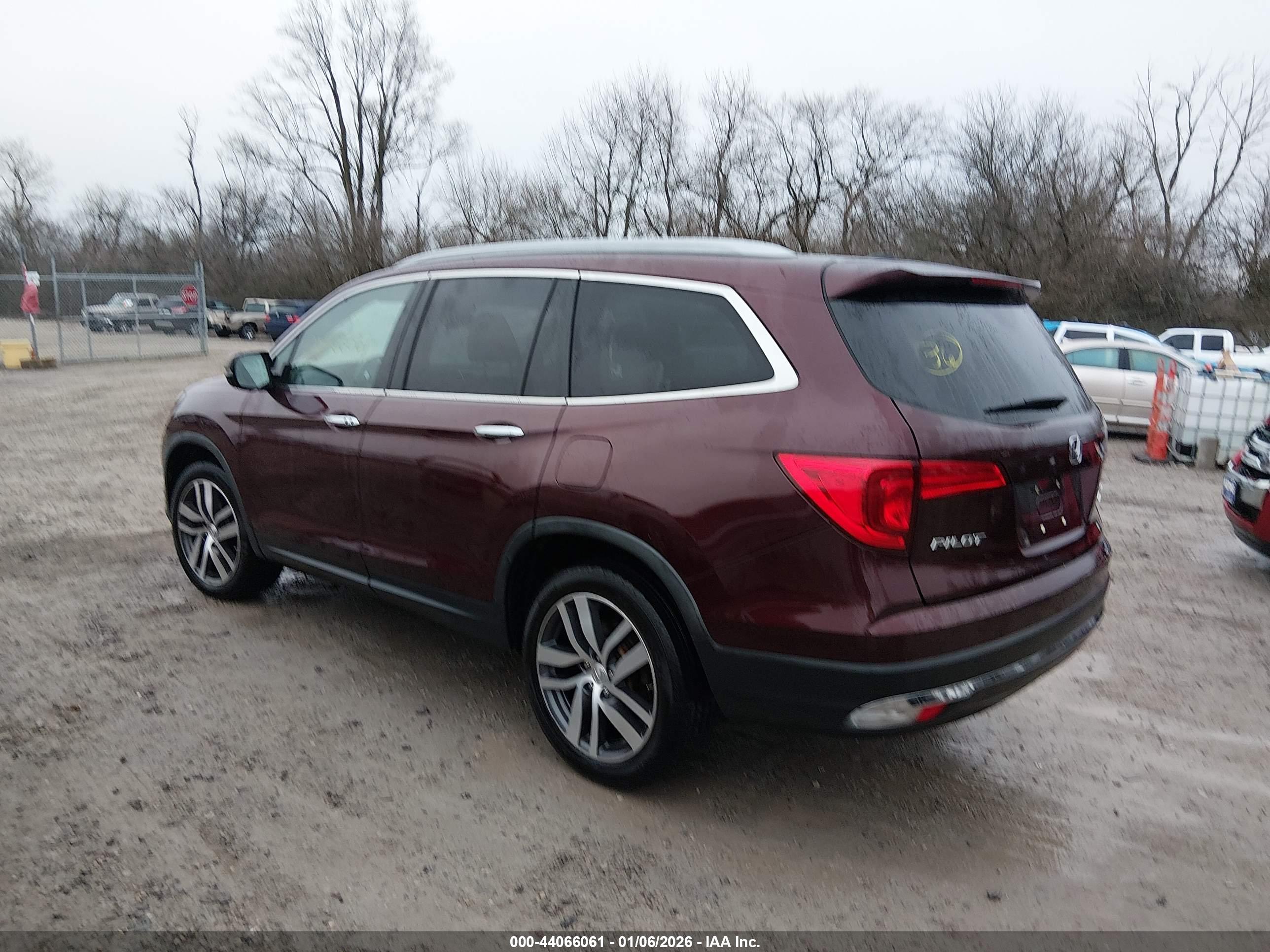 HONDA PILOT image 3