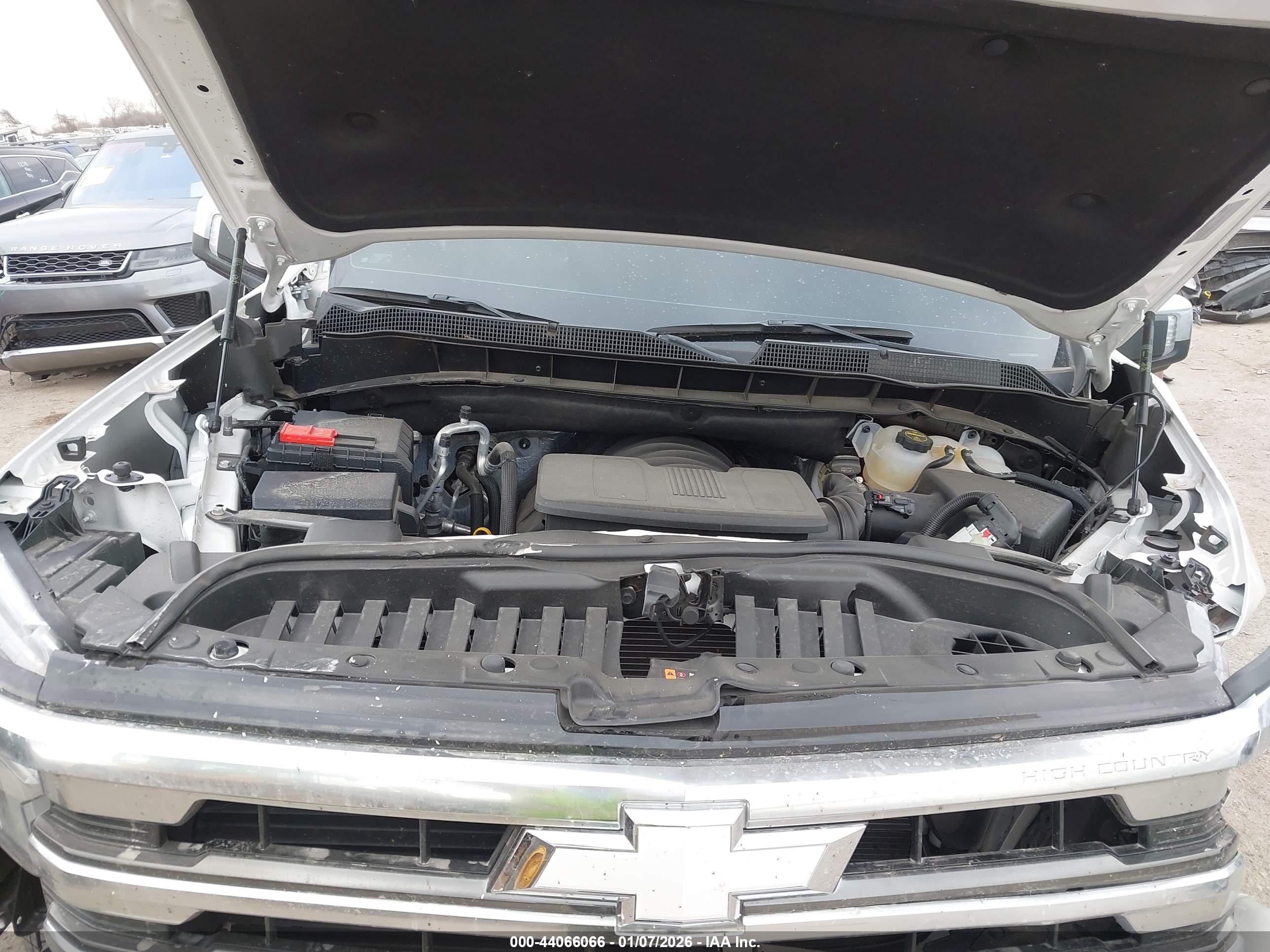 CHEVROLET SILVERADO image 10