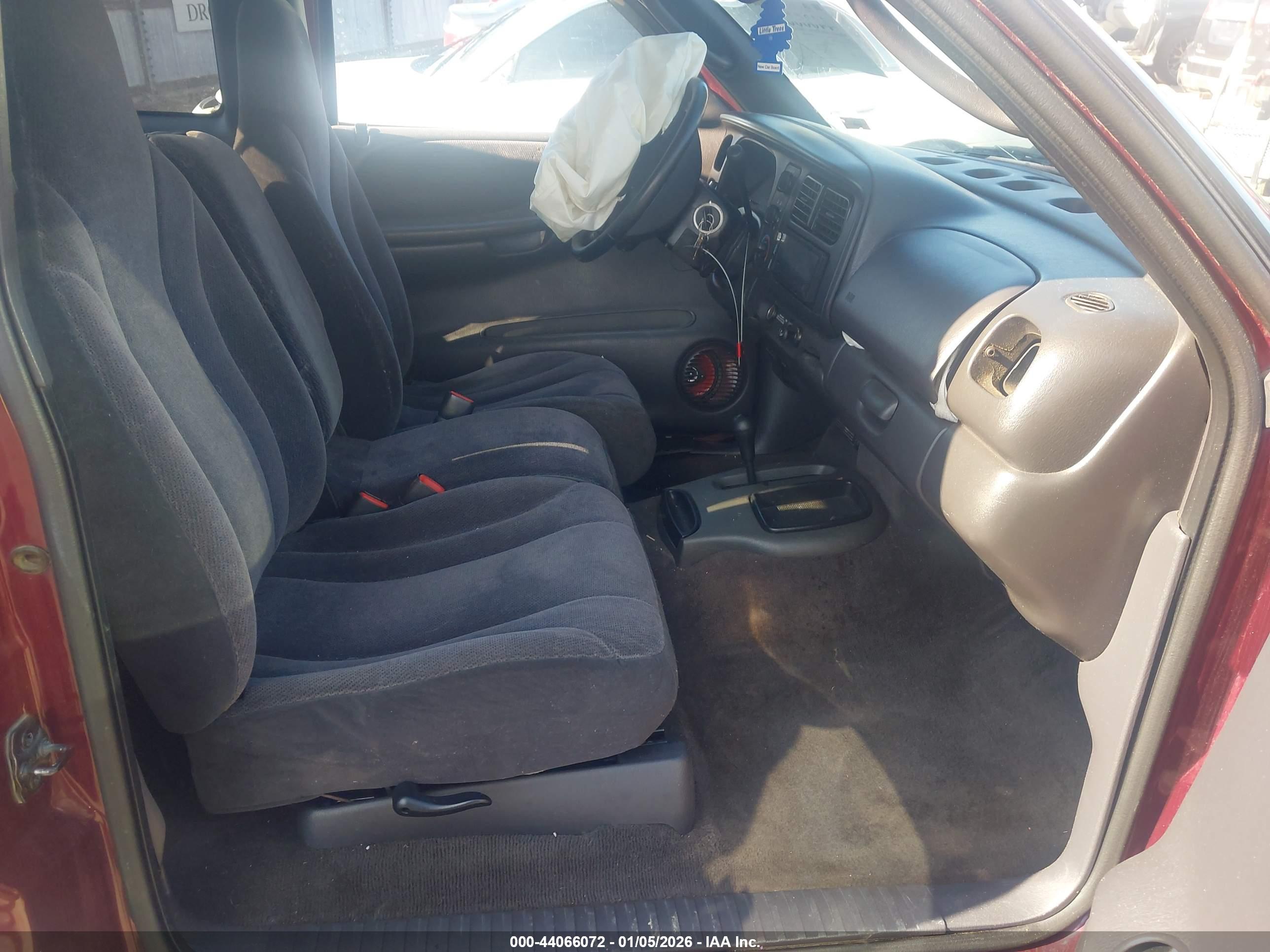 DODGE DAKOTA image 5