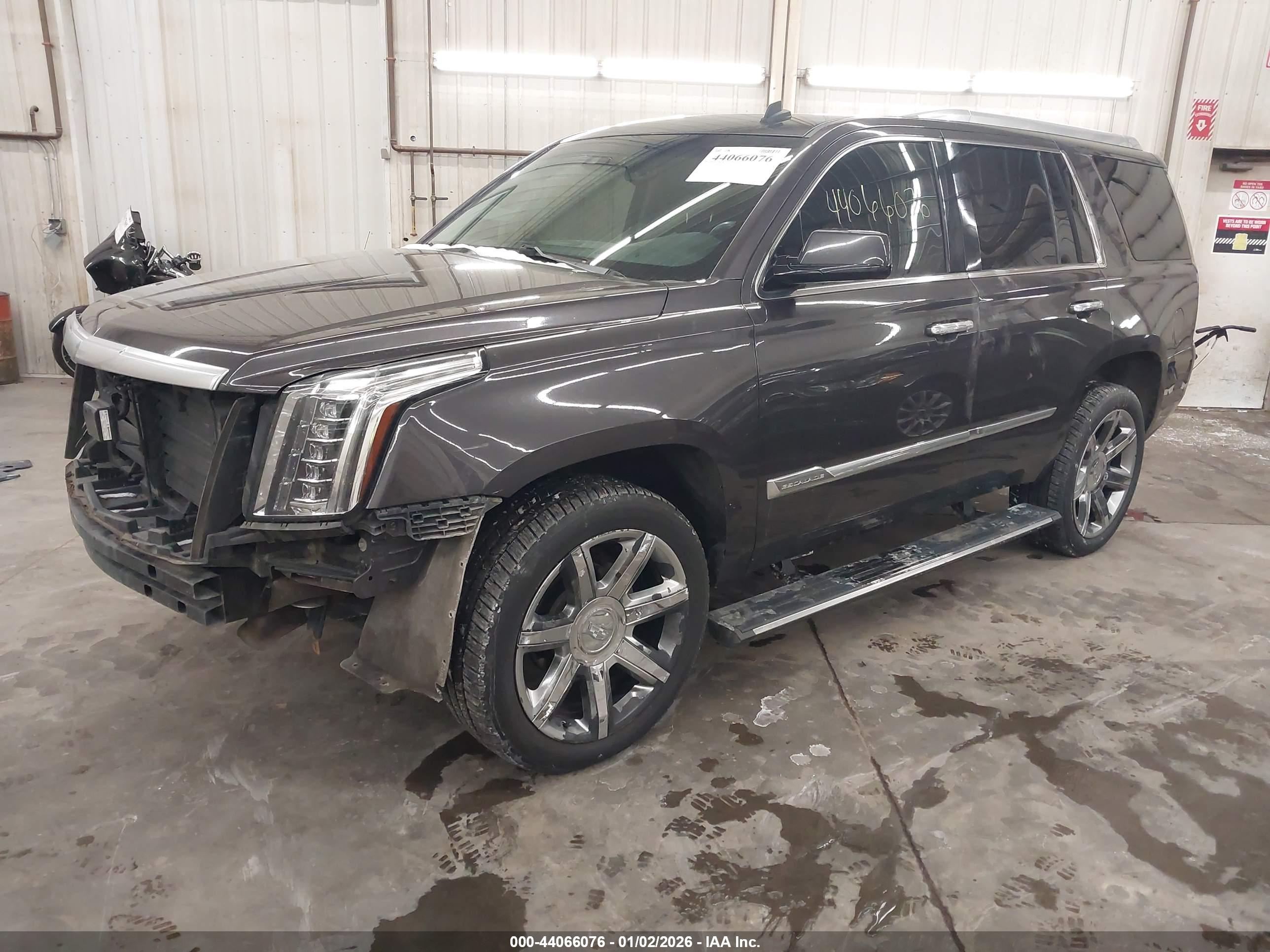 CADILLAC ESCALADE image 2