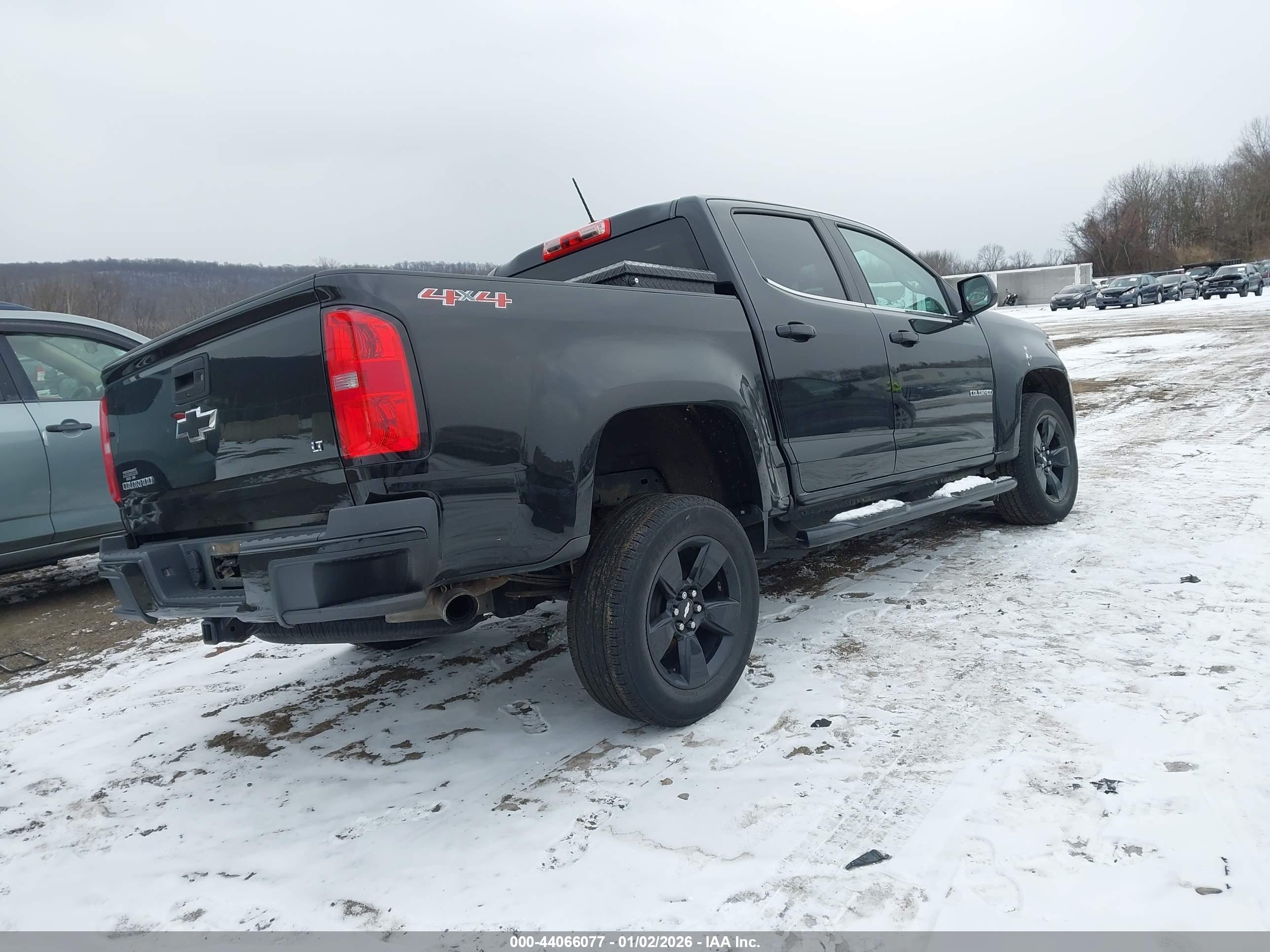 CHEVROLET COLORADO image 4