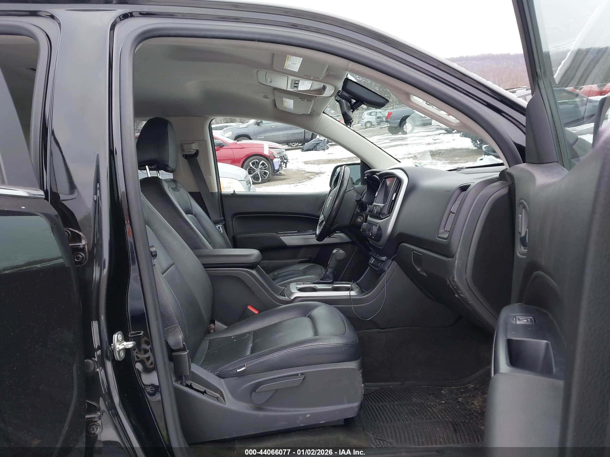 CHEVROLET COLORADO image 5
