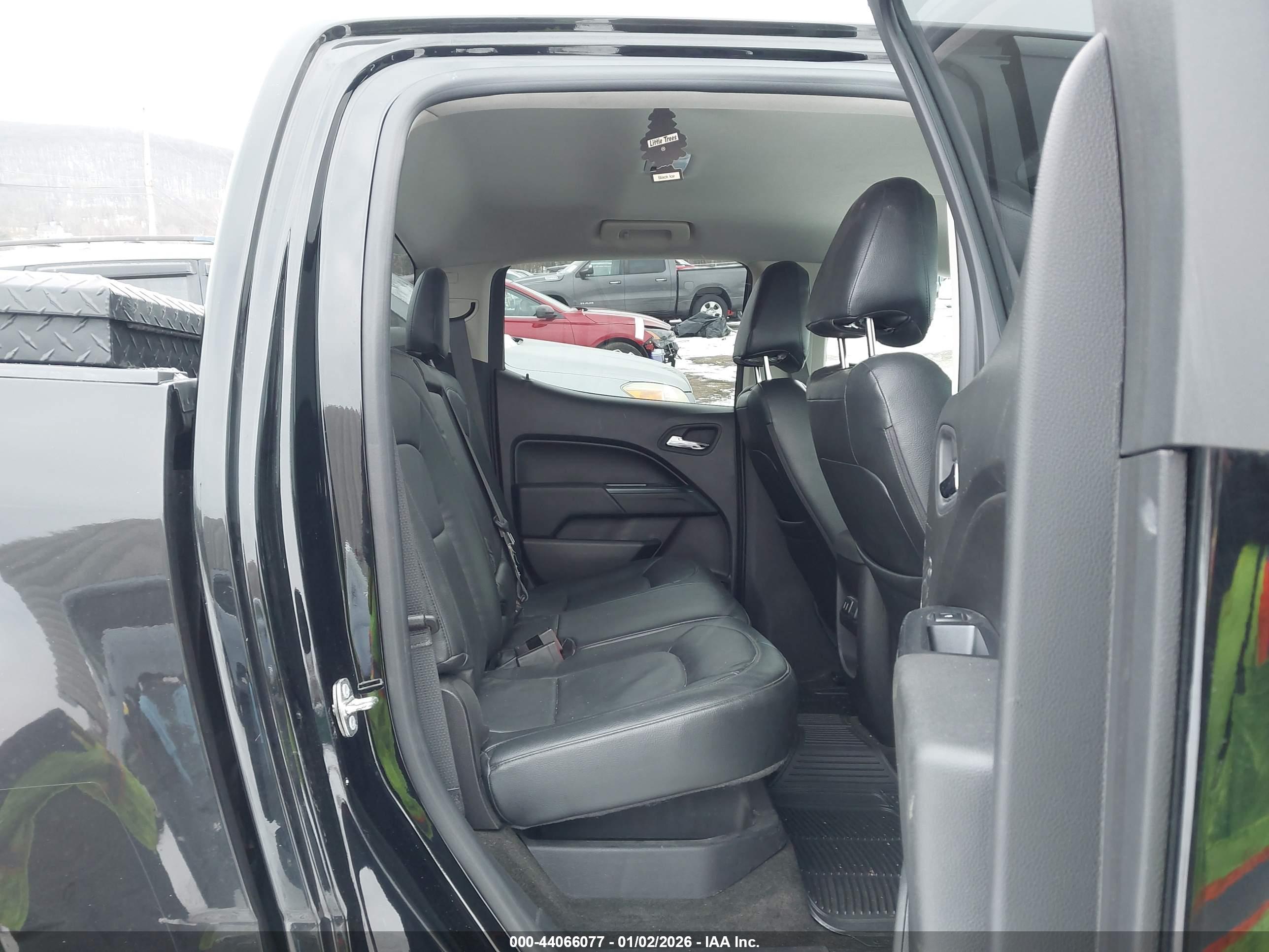 CHEVROLET COLORADO image 8