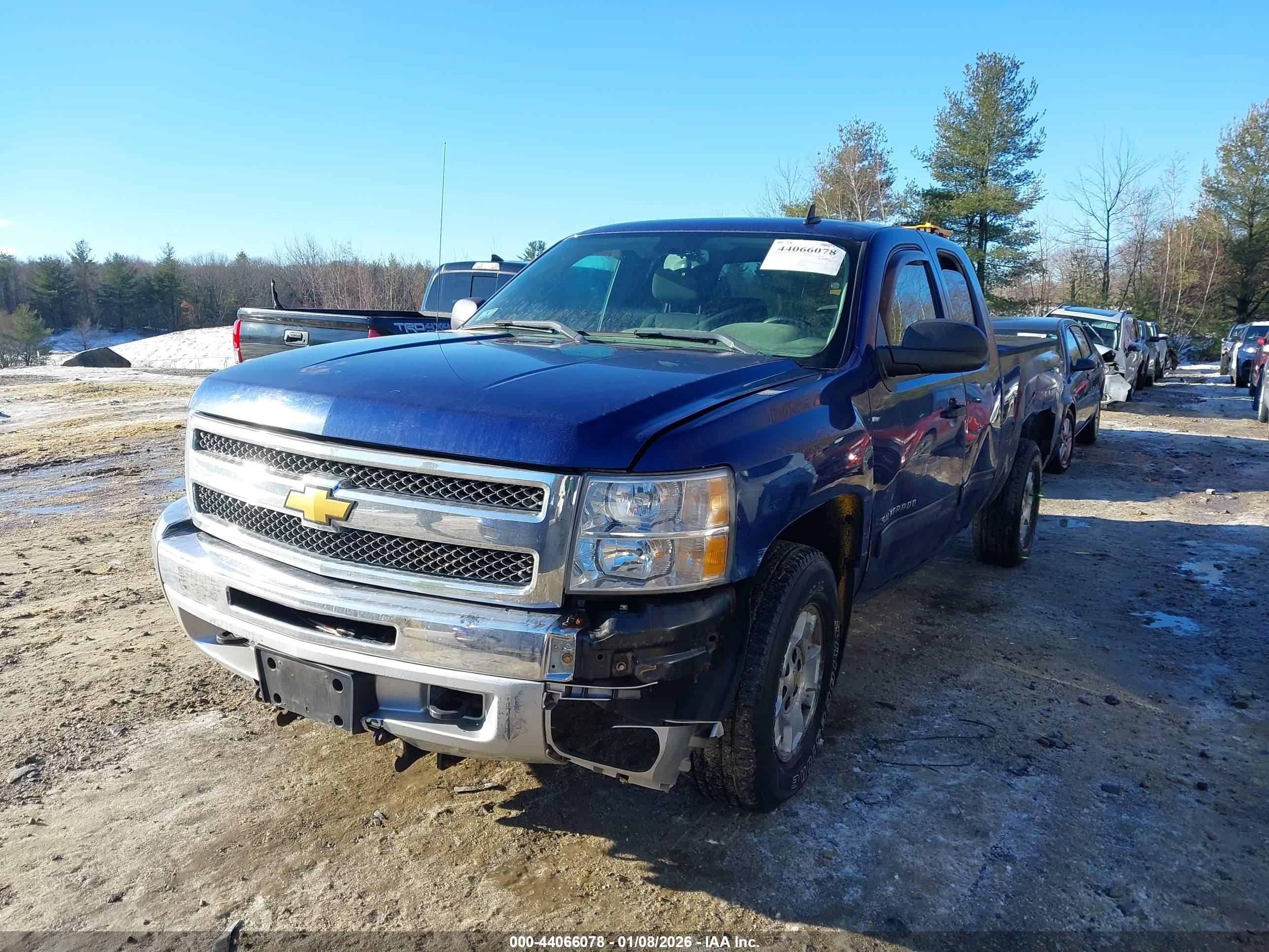 CHEVROLET SILVERADO image 2