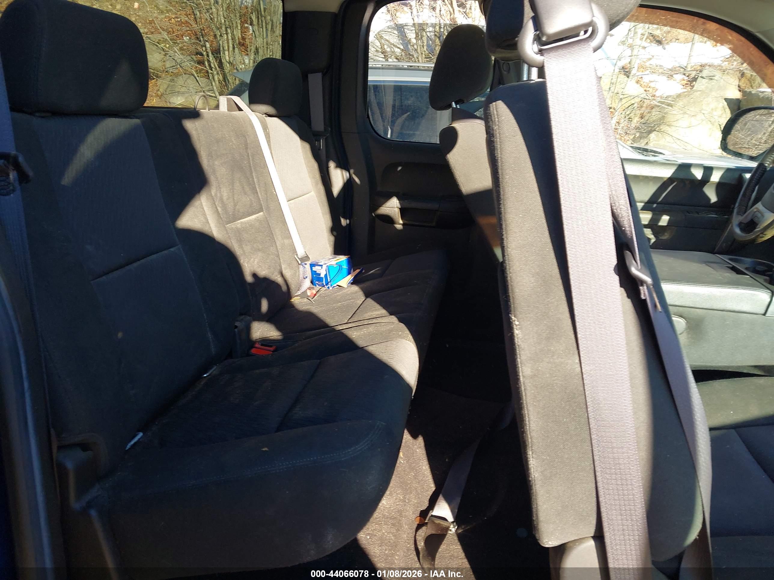 CHEVROLET SILVERADO image 8